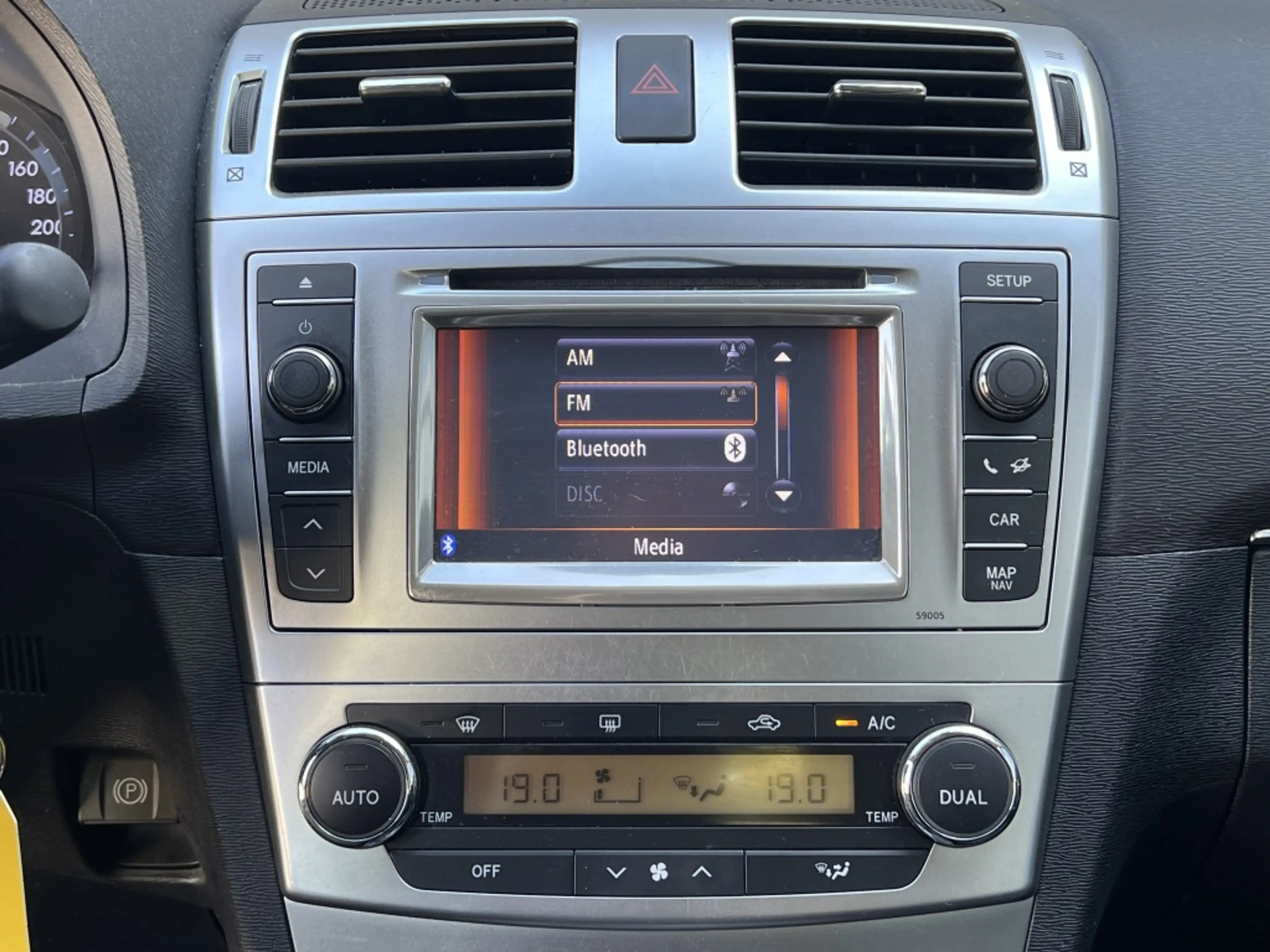 Toyota Avensis 1.8 VVTi Business Automaat 4-deurs | NL auto | Cli — photo 24