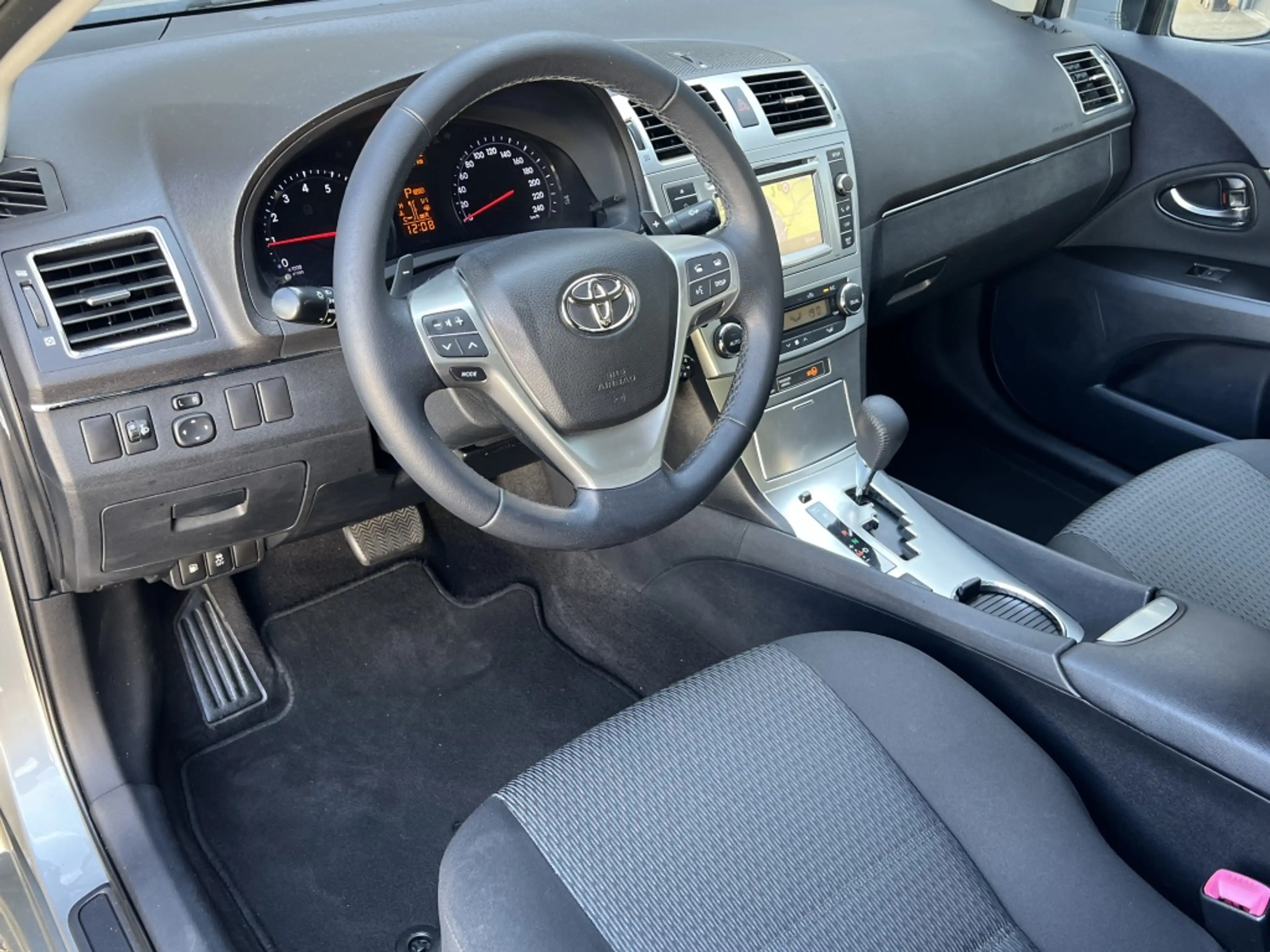 Toyota Avensis 1.8 VVTi Business Automaat 4-deurs | NL auto | Cli — photo 11