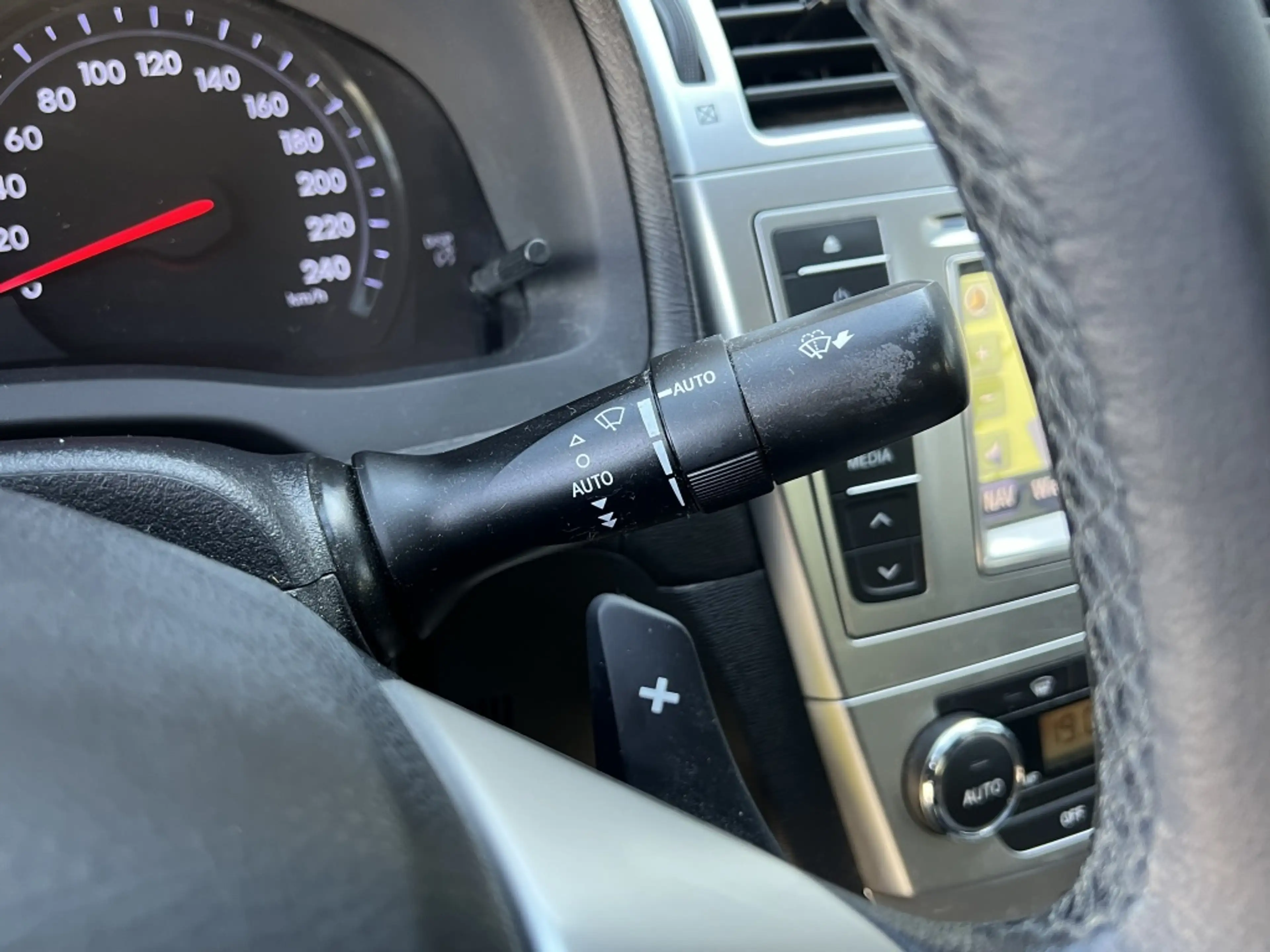 Toyota Avensis 1.8 VVTi Business Automaat 4-deurs | NL auto | Cli — photo 19