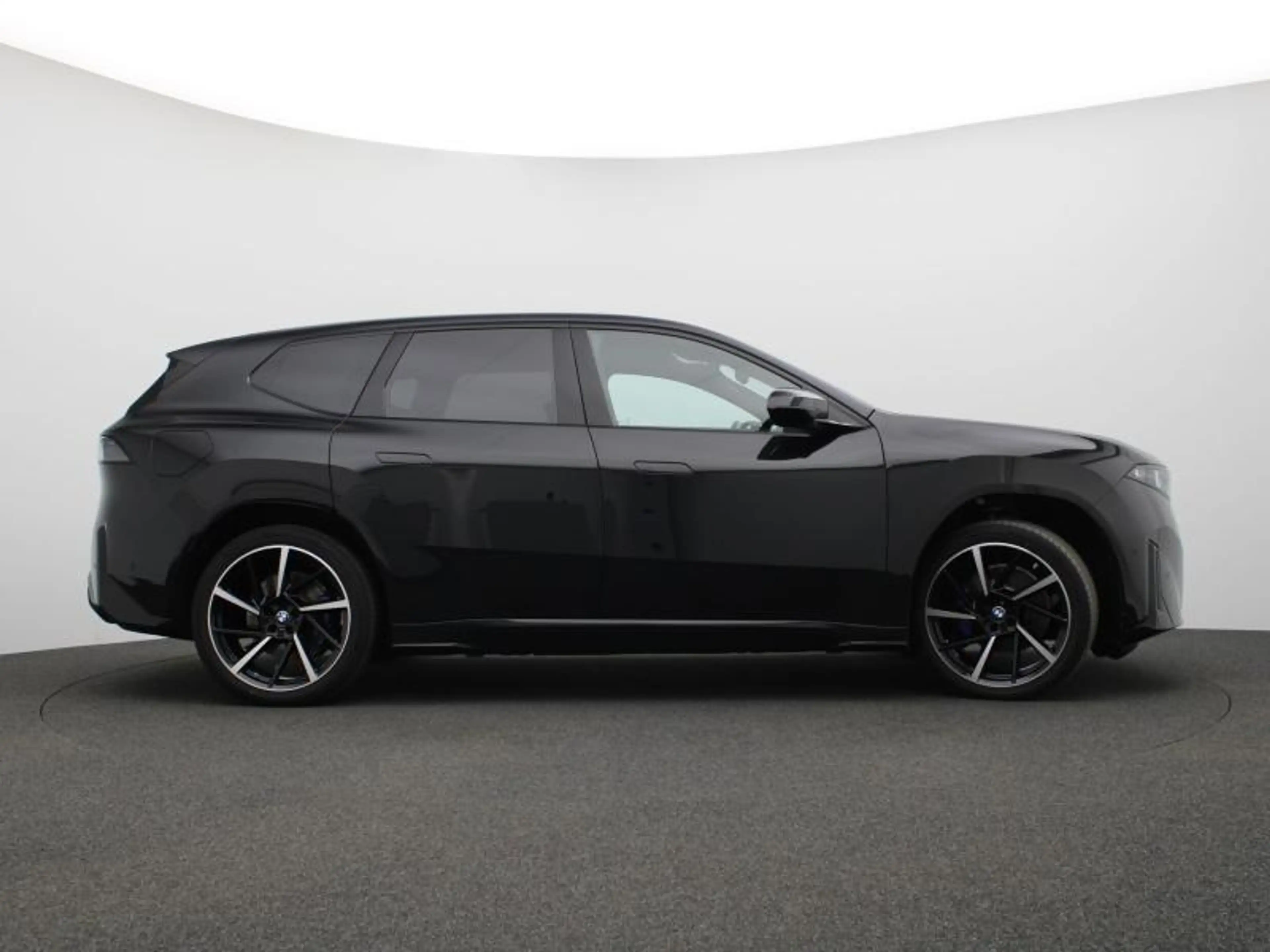 BMW iX3 50 XDRIVE - M SPORT — photo 3