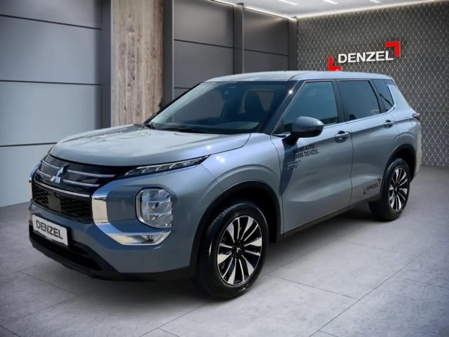 Mitsubishi Outlander PHEV 2,4 4WD Invite 220V AT 25 Grau - 1