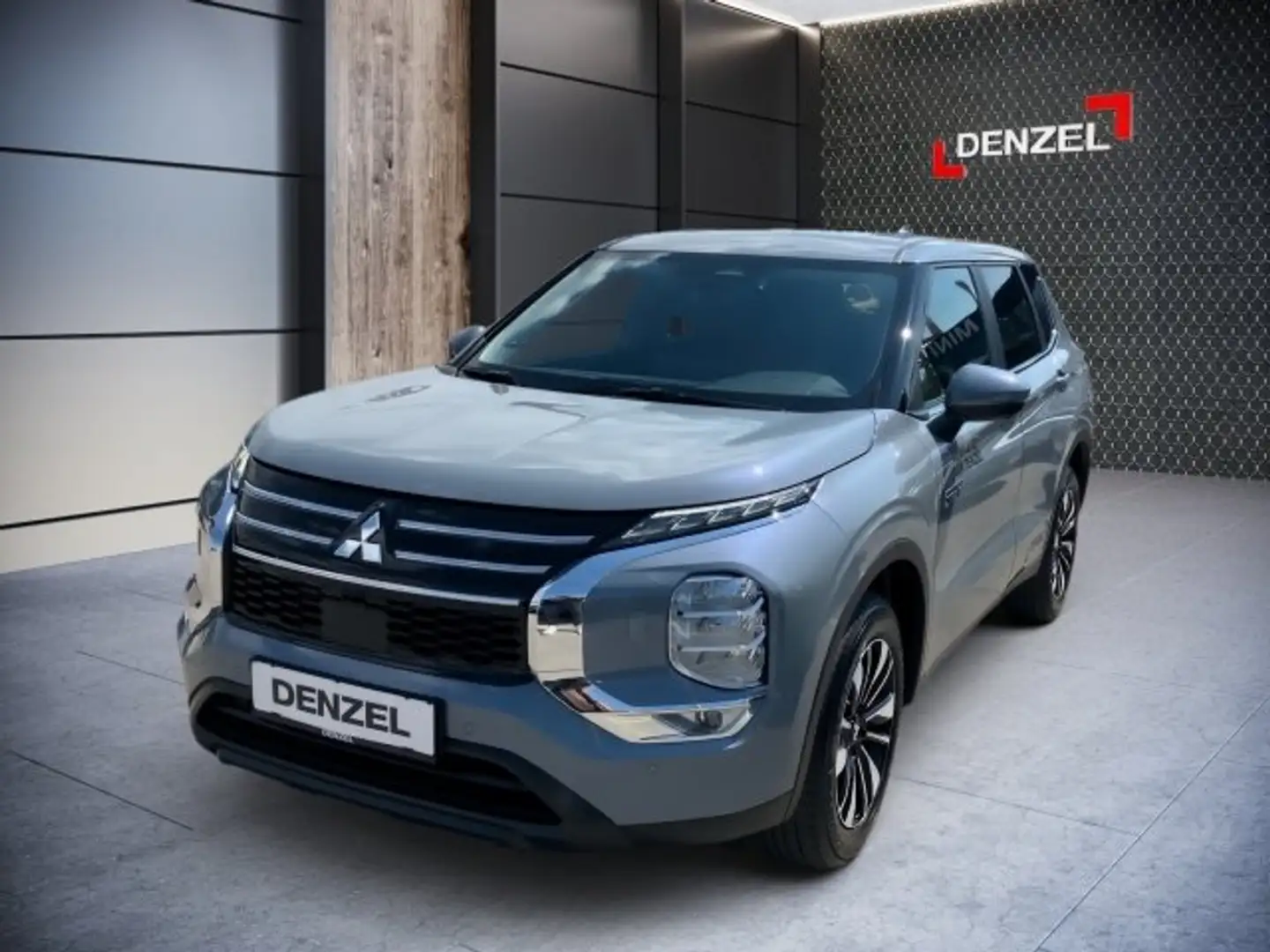 Mitsubishi Outlander PHEV 2,4 4WD Invite 220V AT 25 Grau - 2