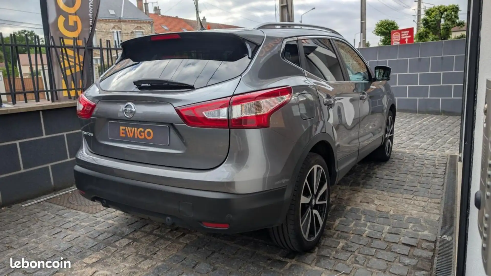 Nissan Qashqai 1.6 DCI 130ch TEKNA BVA TOIT PANO 360 Grijs - 2
