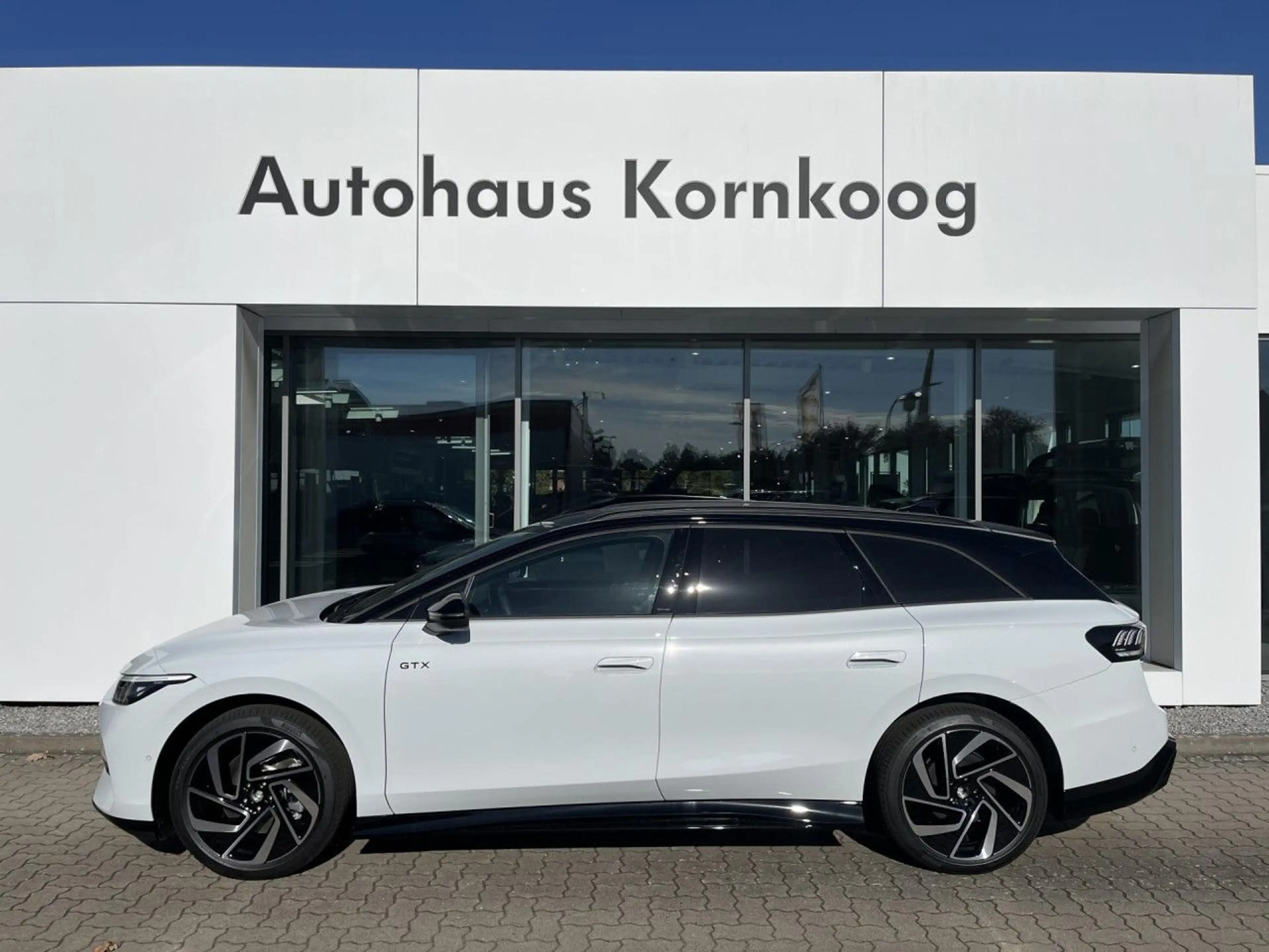 Volkswagen ID.7 Tourer 4Motion GTX 86 kWh AHK Wärme Navi LED