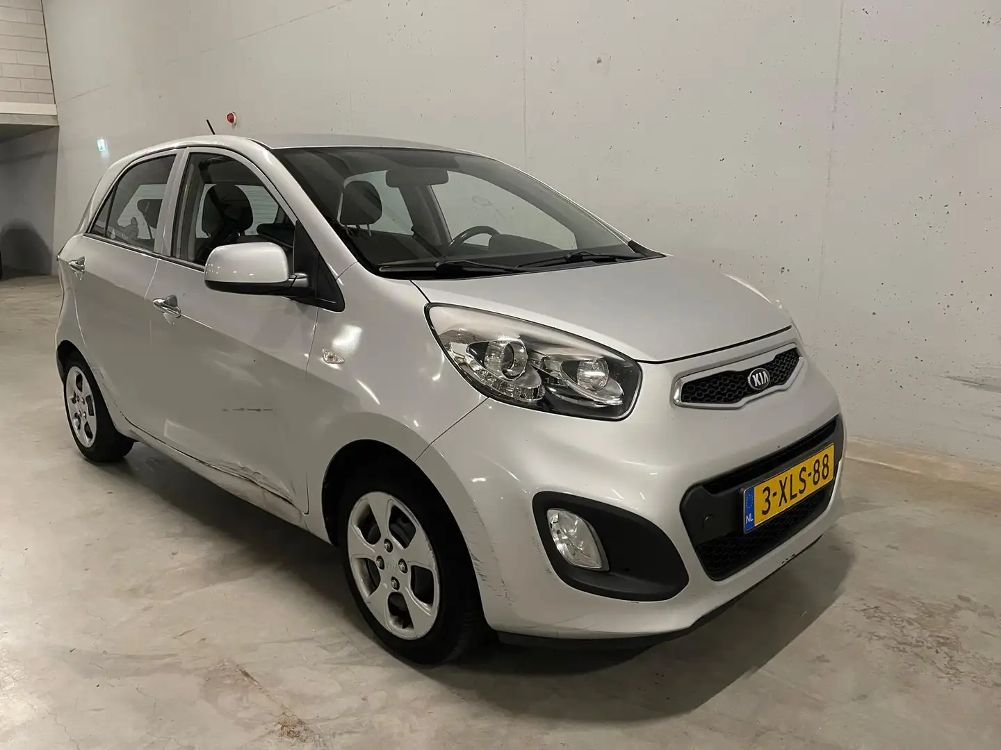 Kia Picanto 1.0 CVVT BusinessLine 5drs. Airco APK Grijs - 2