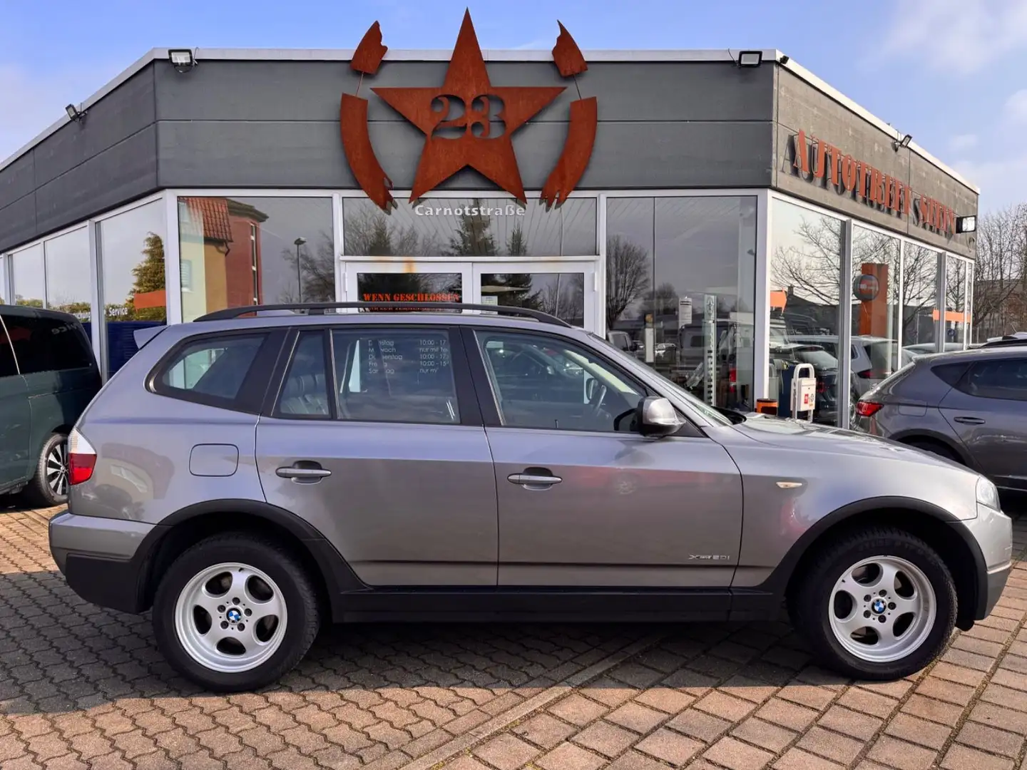 BMW X3 4x4,Leder,Panorama,Xenon,Nav Grau - 1