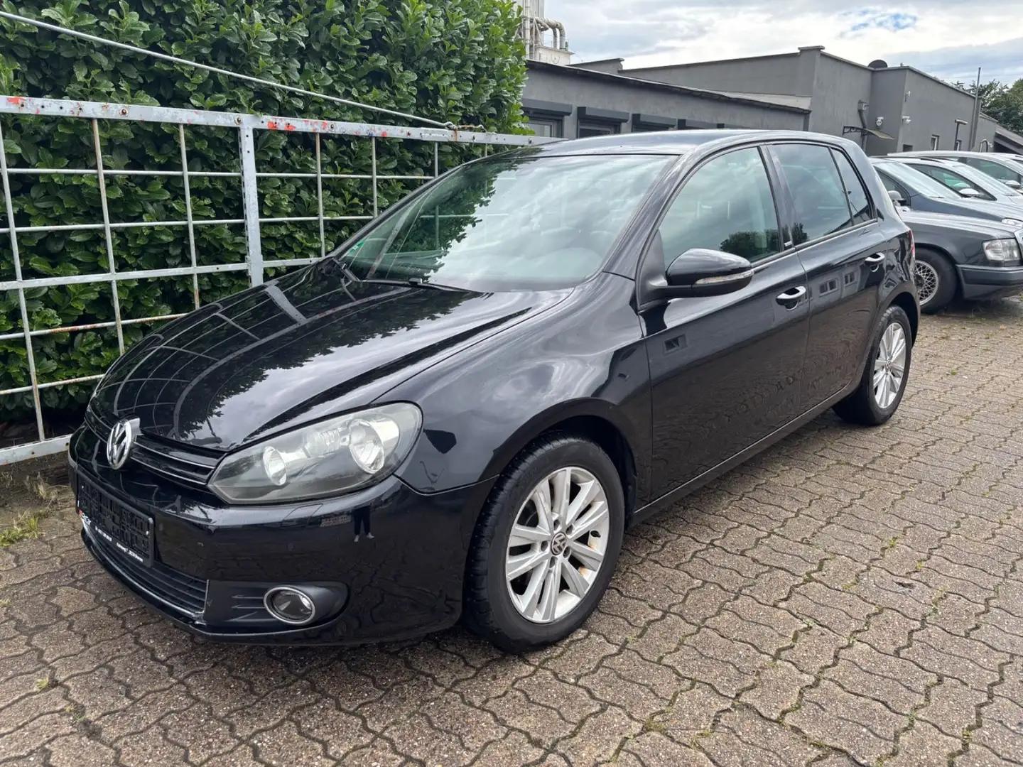 Volkswagen Golf VI Style TEMPOMAT KLIMA SHZ MFL Noir - 1