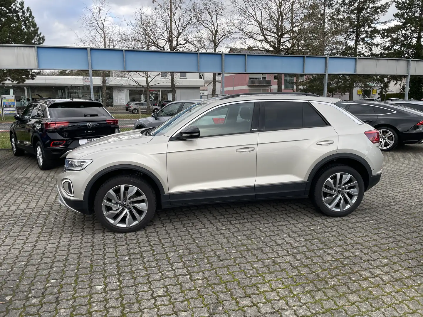 Volkswagen T-Roc 1.5 TSI OPF DSG Move - 1