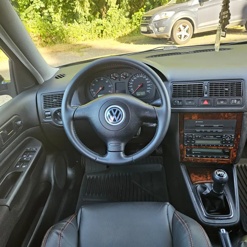 Volkswagen Golf 2.8 V6 4Motion, foto 10