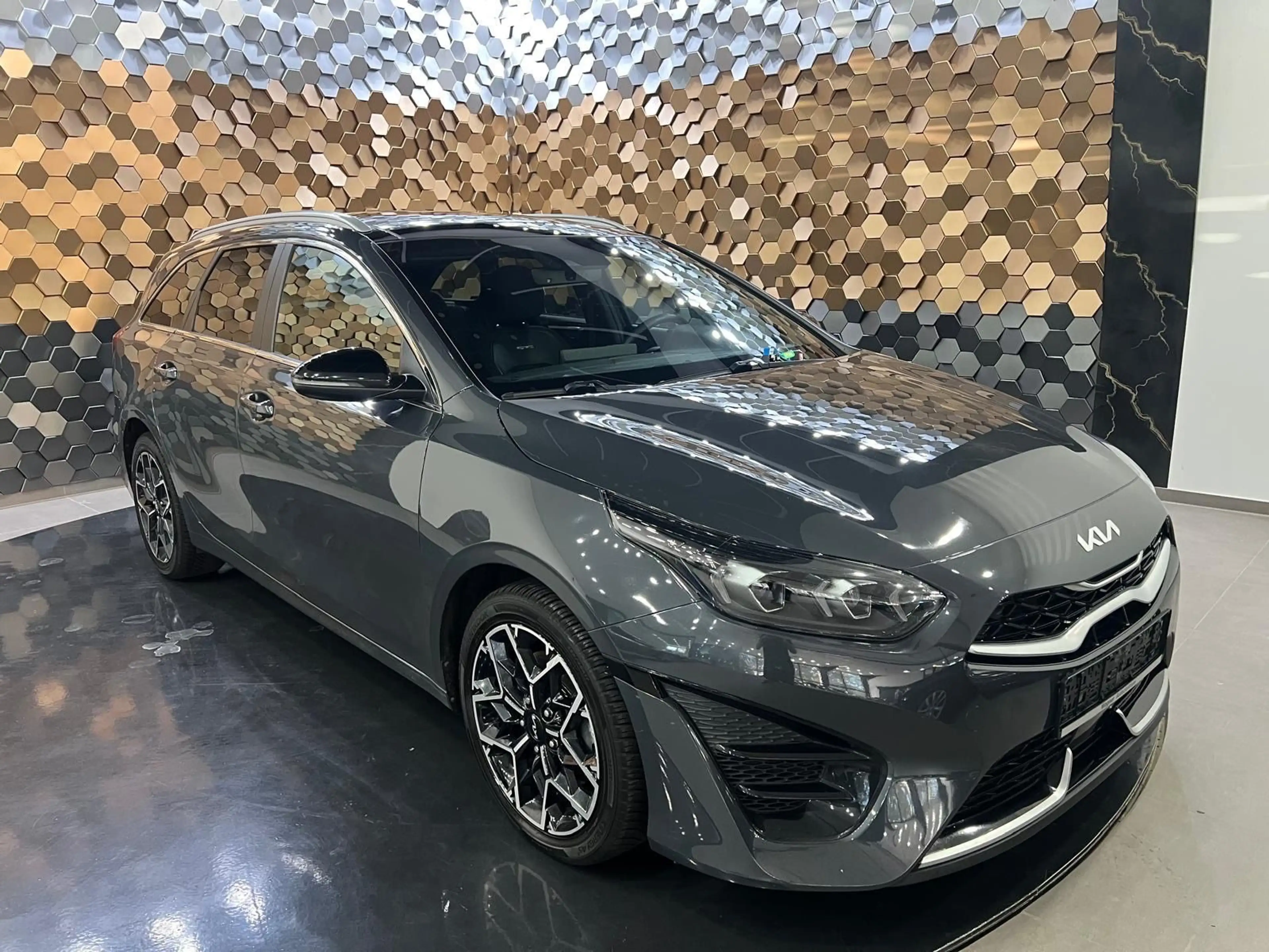 Kia Ceed SW / cee'd SW Ceed SW /GT Line/Panorama/ACC/Kamera/JBL — photo 4