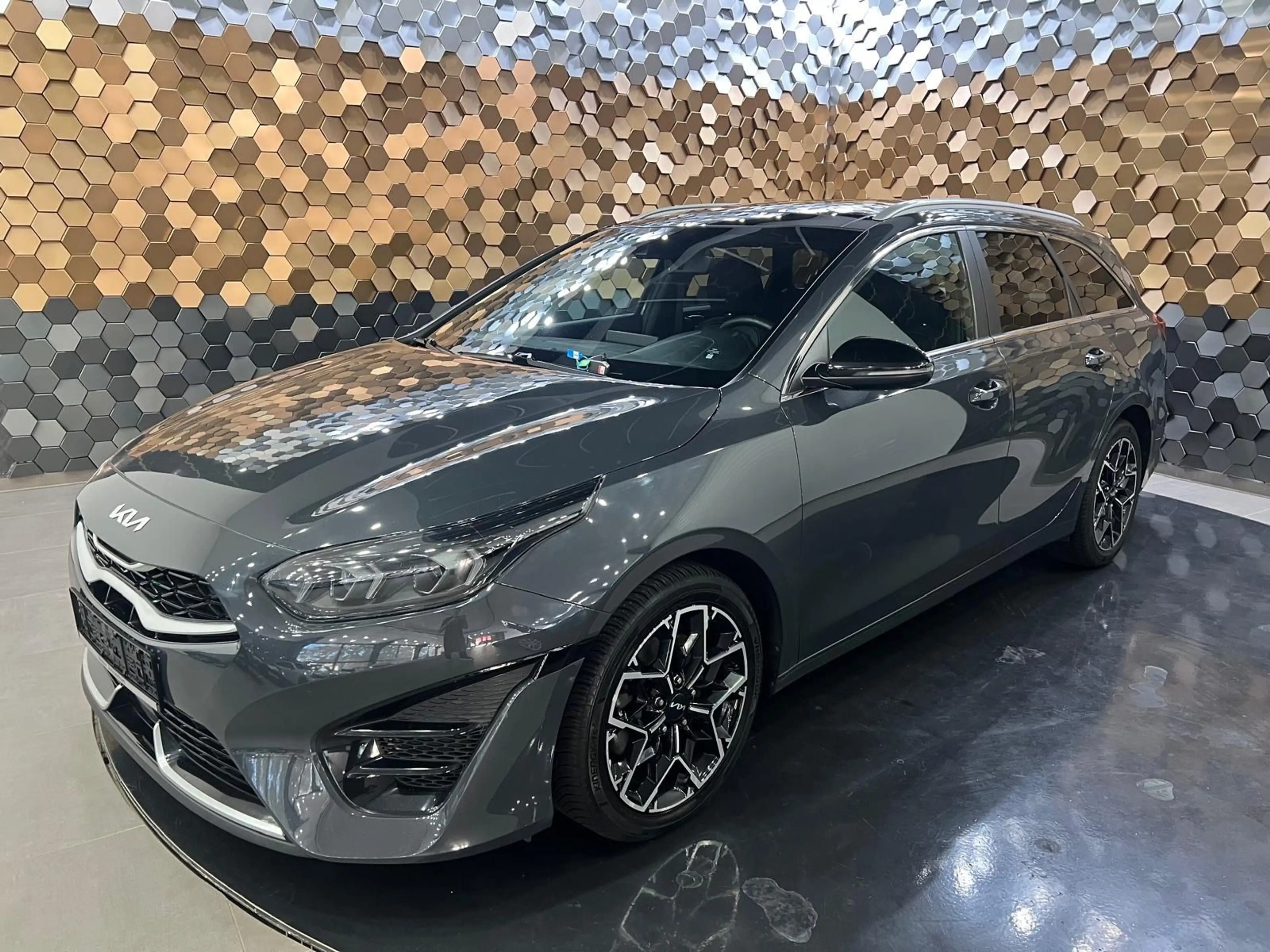 Kia Ceed SW / cee'd SW Ceed SW /GT Line/Panorama/ACC/Kamera/JBL