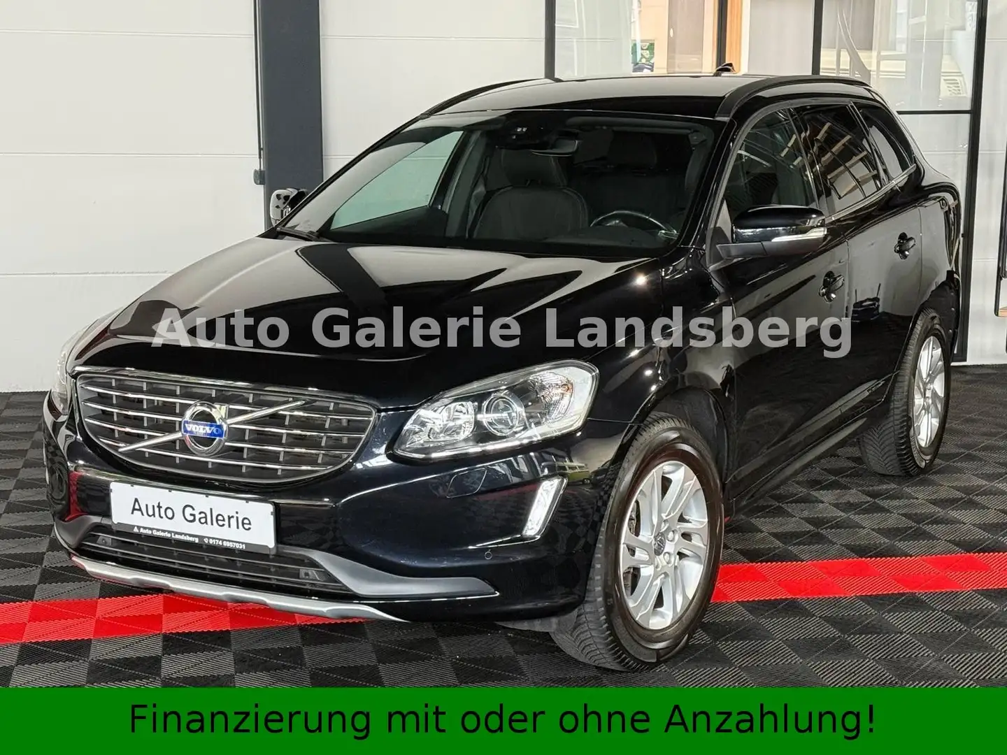 Volvo XC60 2.0 D3 Momentum*Navi*Xenon*Kamera*AHK Schwarz - 1