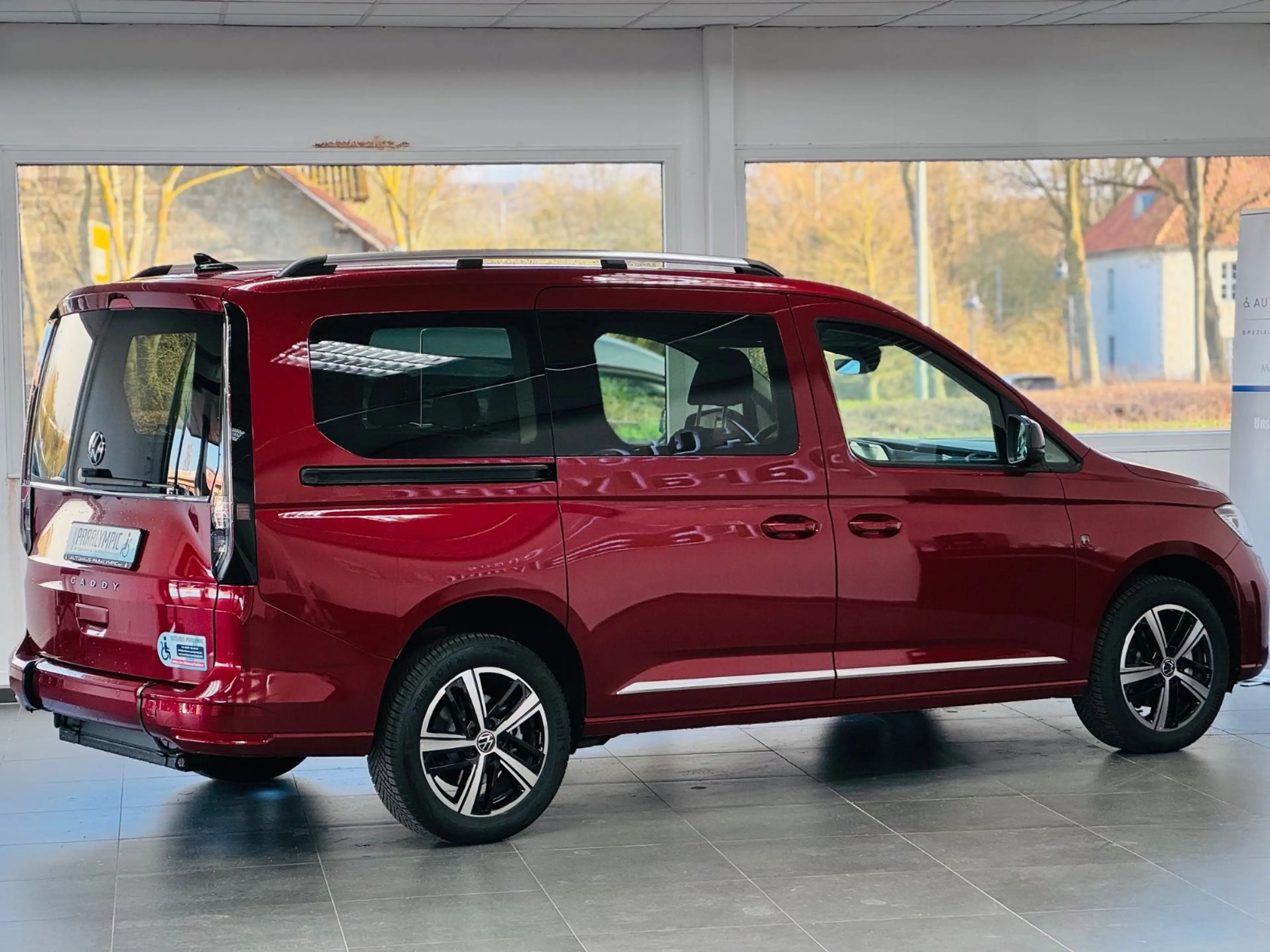 Volkswagen Caddy Maxi Style DSG TSI Rollstuhlgerecht-Rampe — photo 5