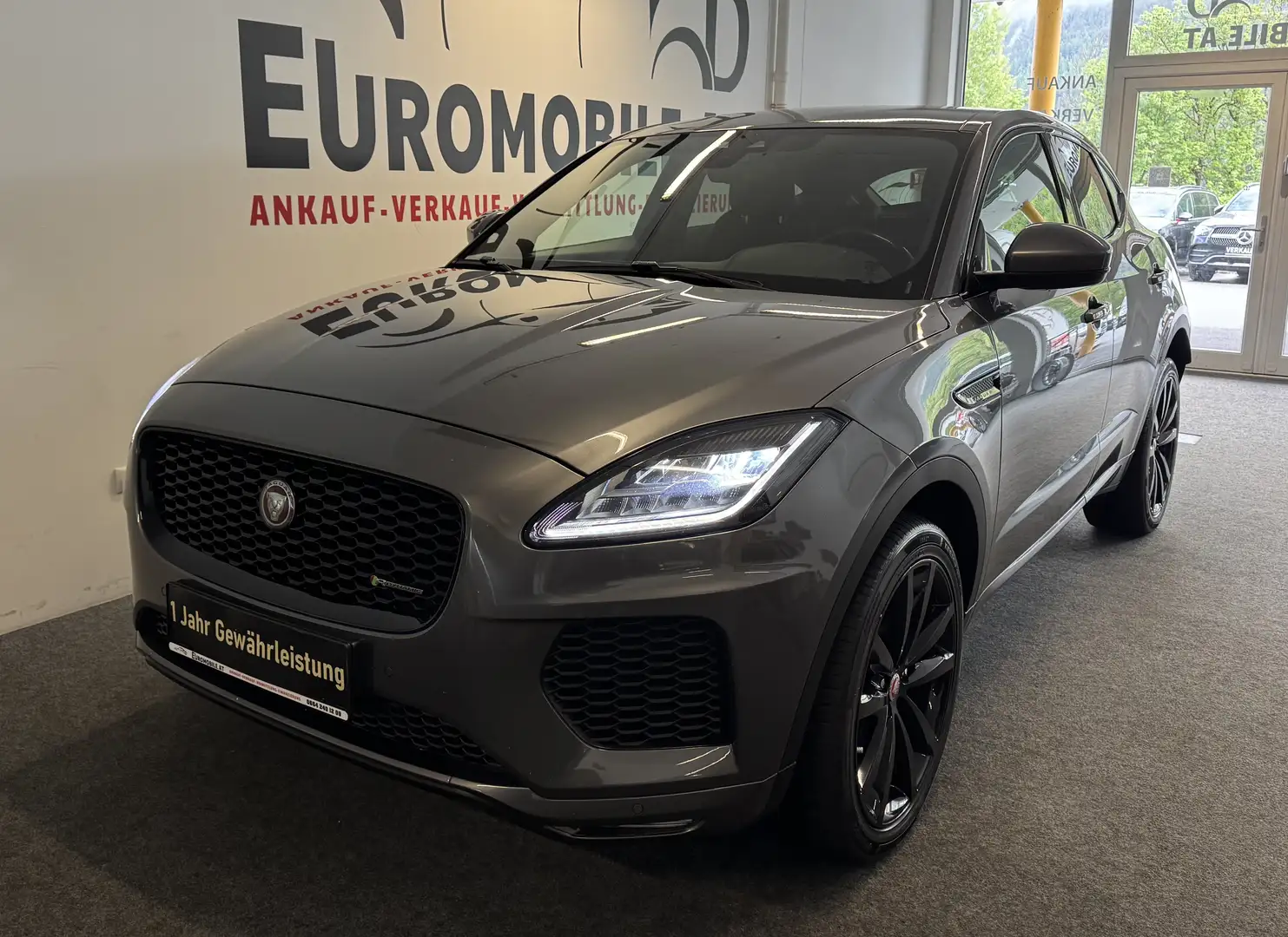 Jaguar E-Pace Basis R-DYNAMIC *LED*AMBIENTE*20"*TOTW.*LRHZG* - 1