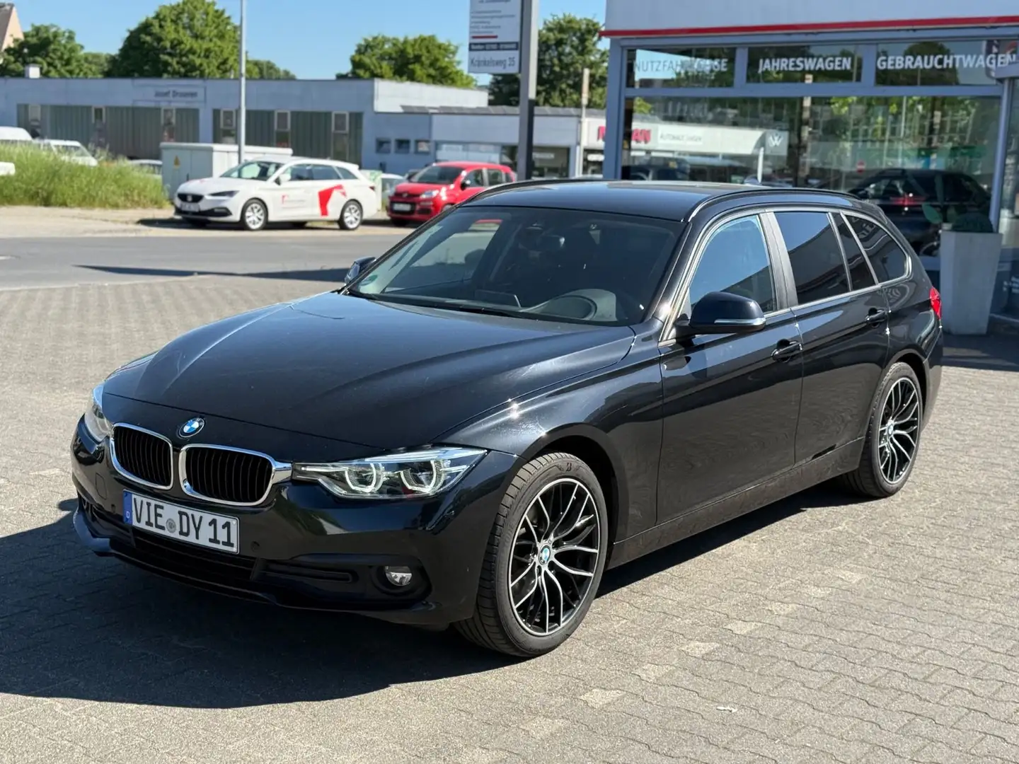 BMW 320 d Touring Schwarz - 2