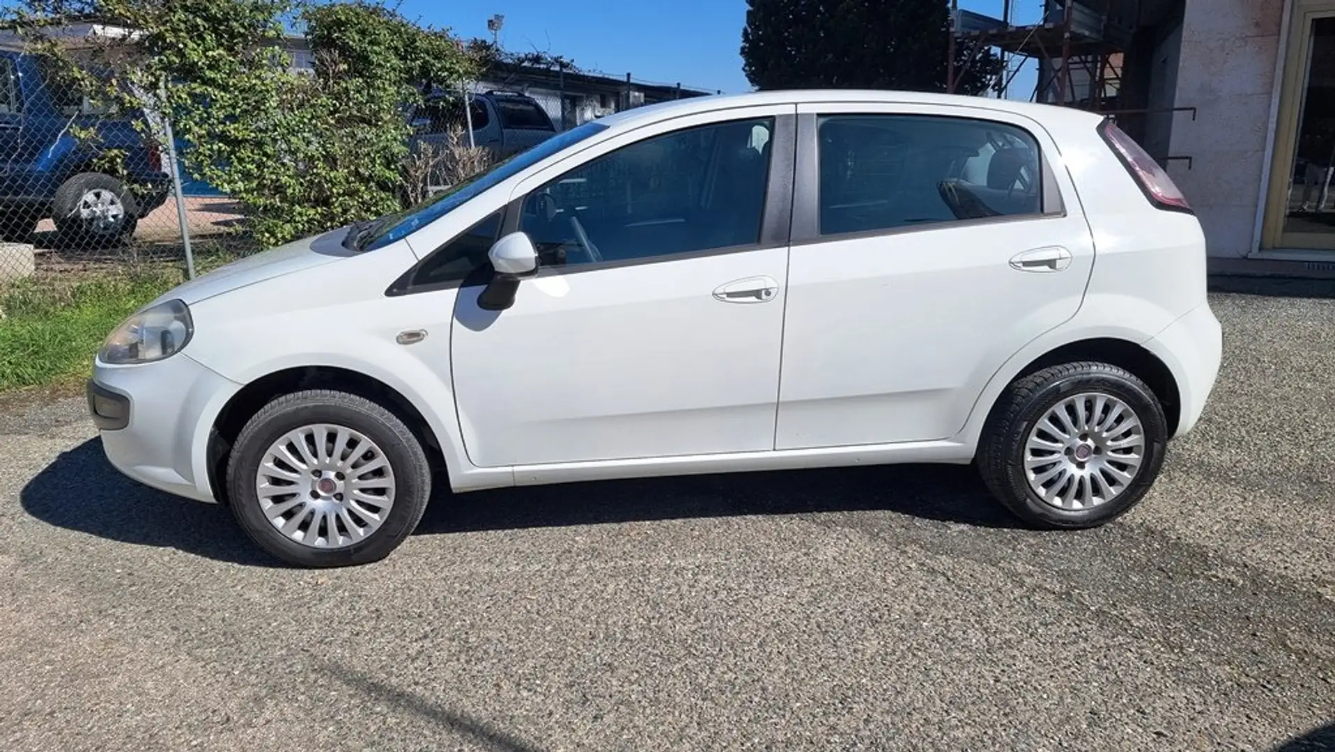 Fiat Punto PUNTO 1.4 70CV NATURAL POWER DYNAMIC X NEO PATENTA Blanc - 2