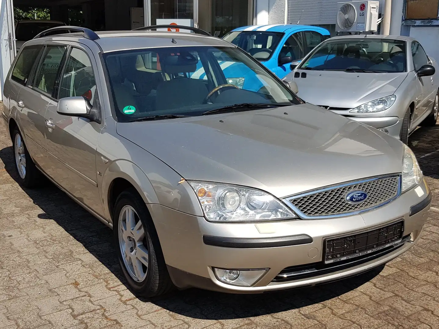 Ford Mondeo 2.5 Turnier V6 Ghia Or - 2