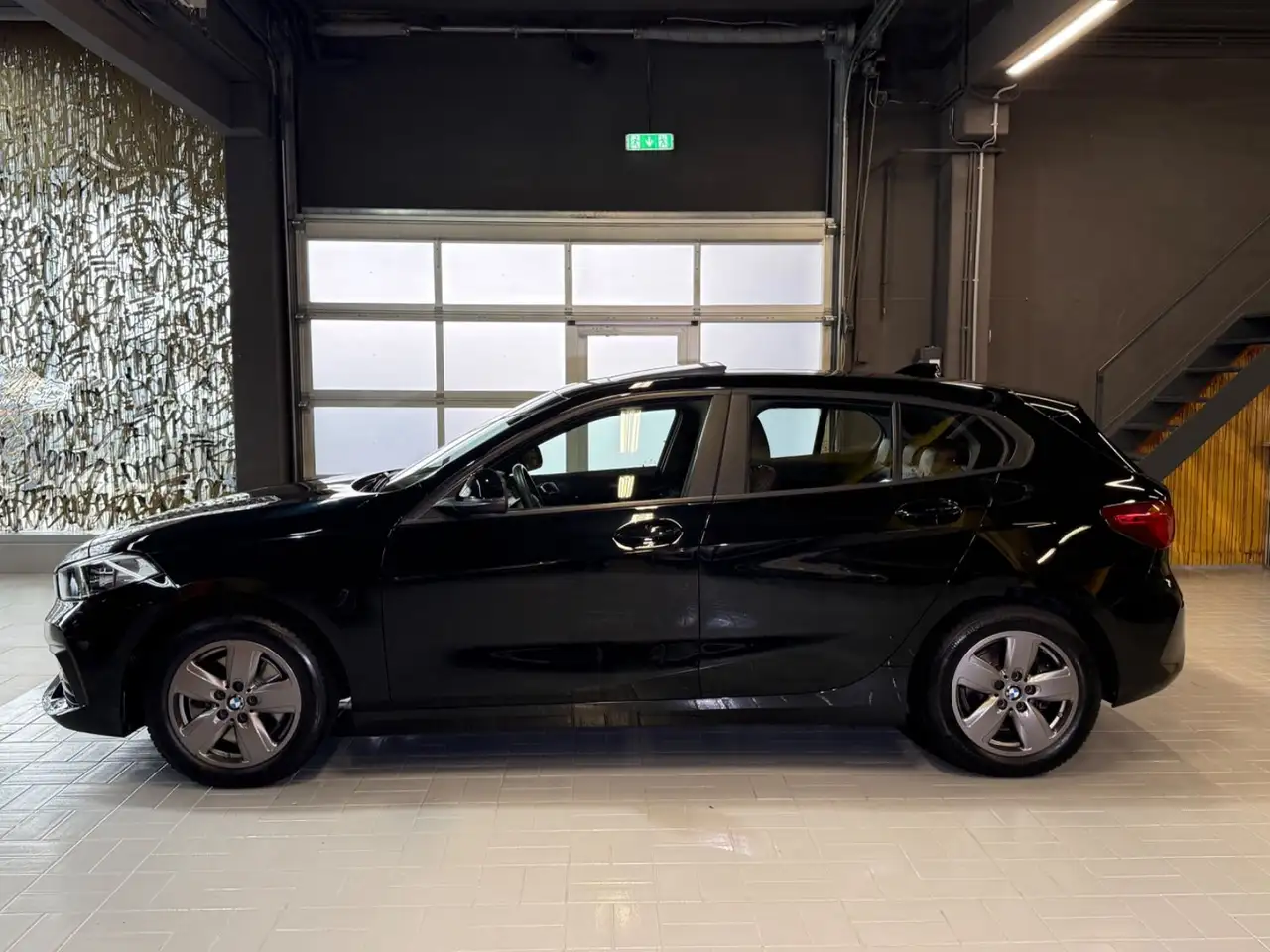 BMW 118 i Advantage Aut. PANORAMA~LEDER~NAVI~SHZ~, миниатюра 4