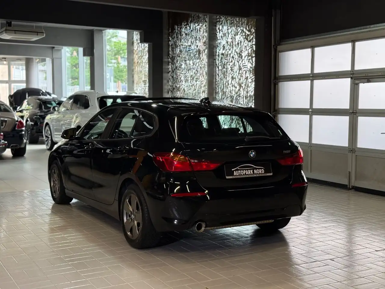 BMW 118 i Advantage Aut. PANORAMA~LEDER~NAVI~SHZ~, миниатюра 5
