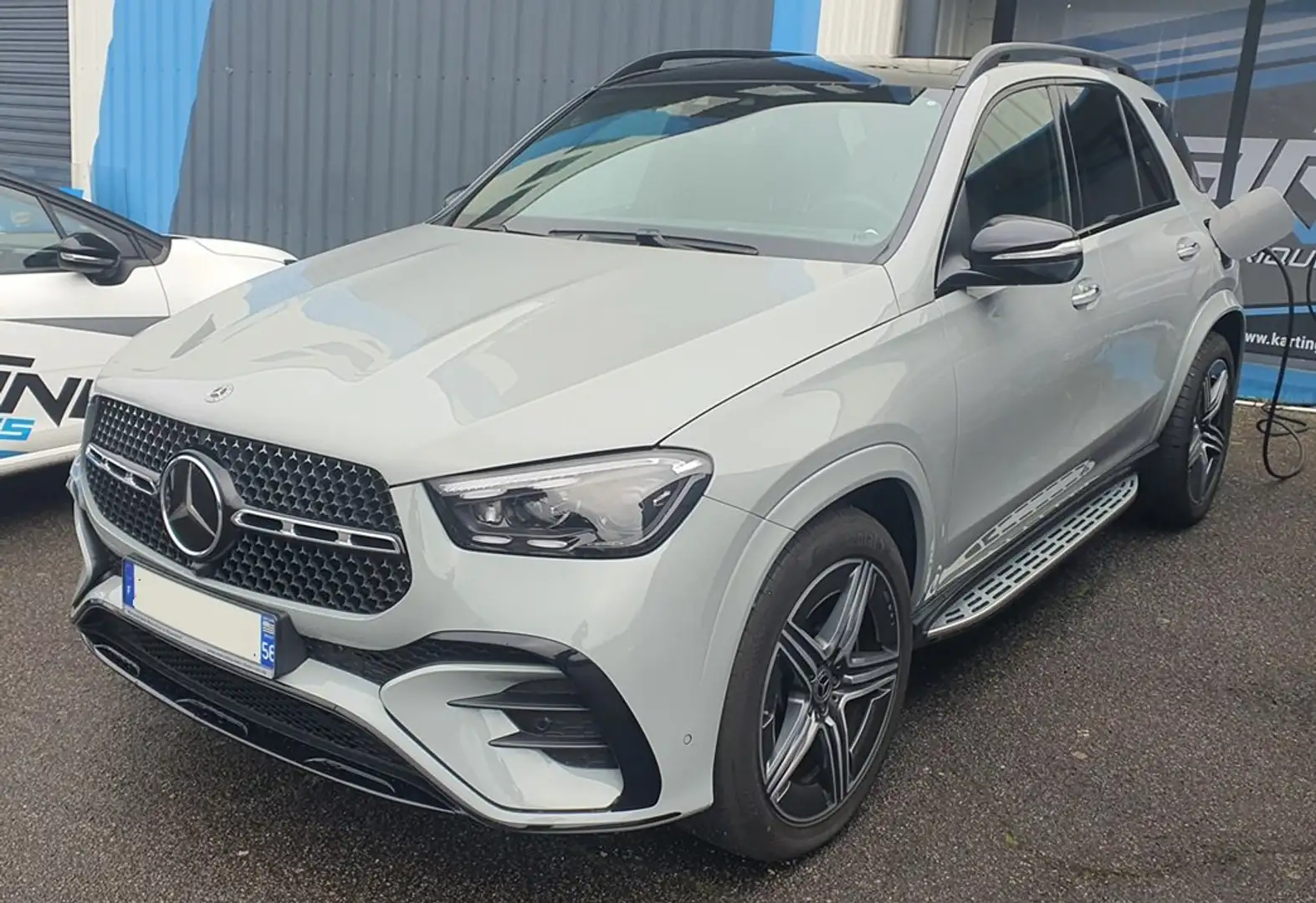 Mercedes-Benz GLE 350 GLE 350 de 9G-Tronic 4Matic AMG Line Gris - 1