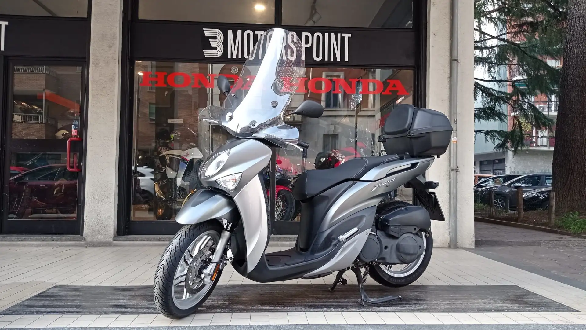 Yamaha Xenter 150 Grigio - 1