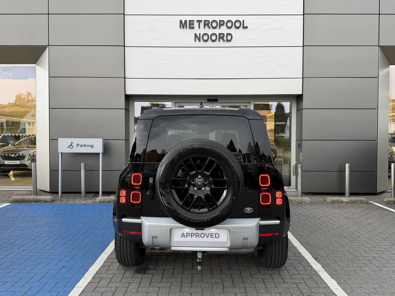 Land Rover Defender 110 3L D250 SE Lichte Vracht — foto 5