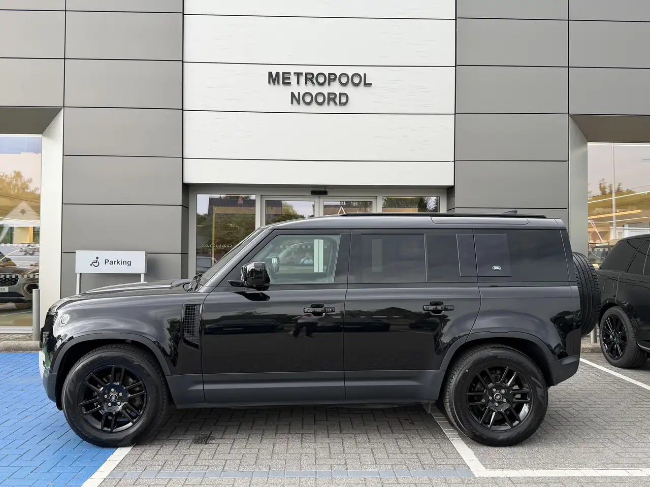 Land Rover Defender 110 3L D250 SE Lichte Vracht — foto 3