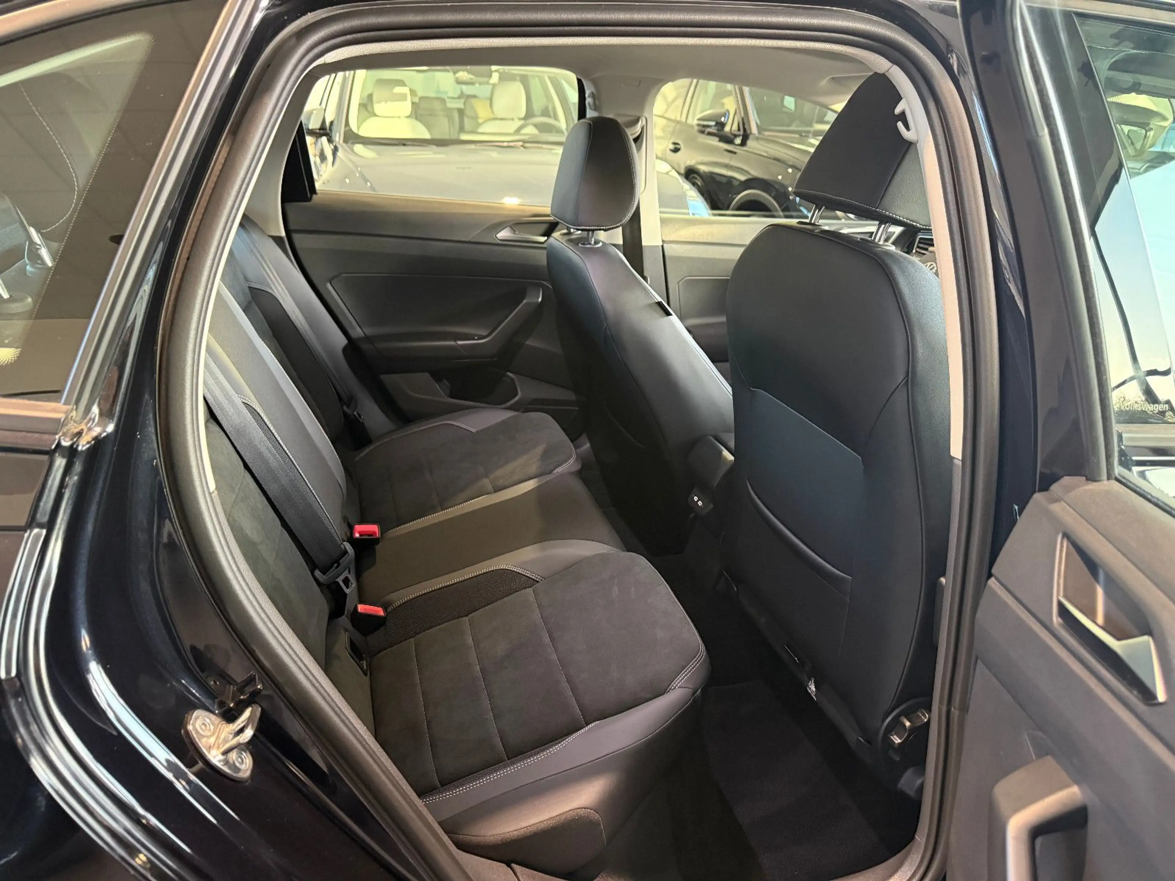 Volkswagen Taigo Style 1.5 TSI DSG AID/ACC/MATRIX/PANO/KAM — photo 13