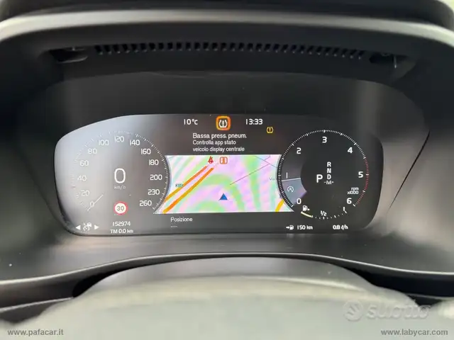 Volvo XC40 view 7