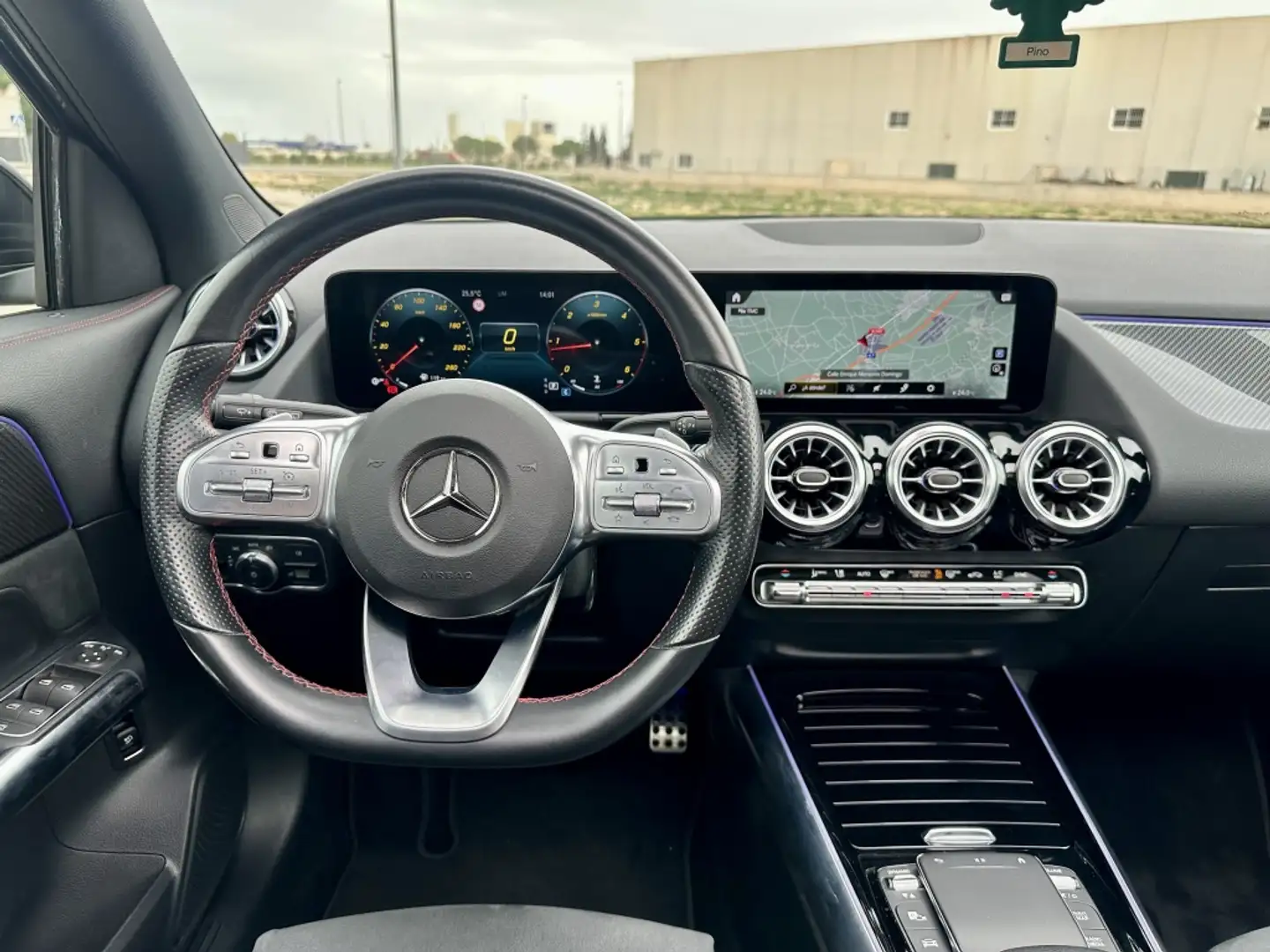 Mercedes-Benz GLA 220 220d 4Matic 8G-DCT Gris - 2
