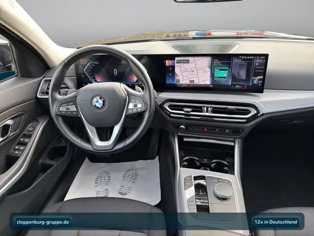 BMW 3 Series view 15