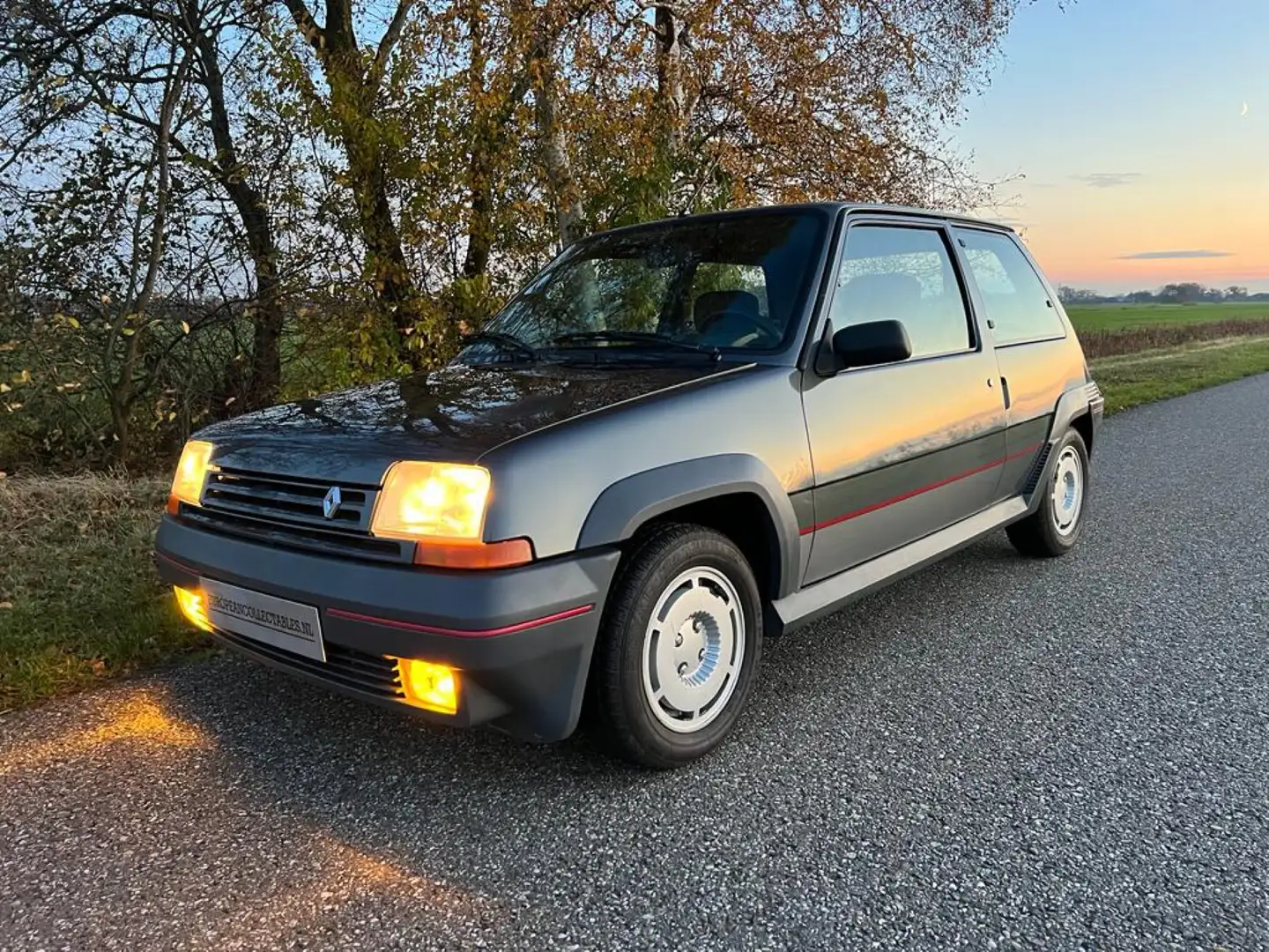 Renault R 5 GT Turbo siva - 2