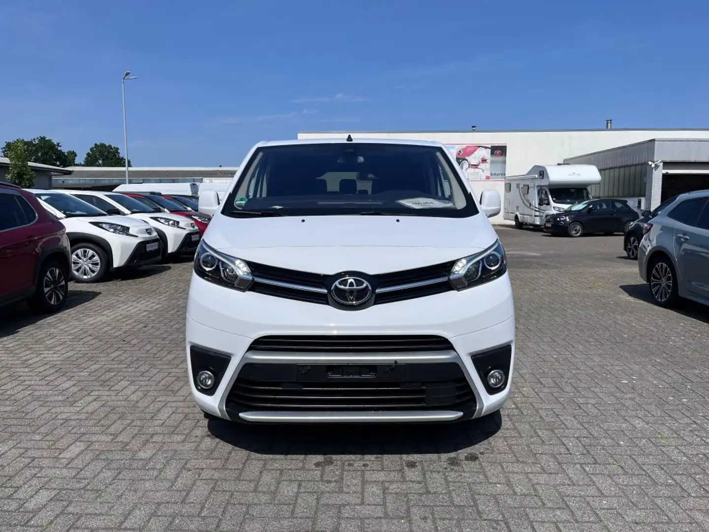 Toyota Proace 2,0-l-D-4D L1 (7-Si.) Autm. Verso Executive Blanc - 1