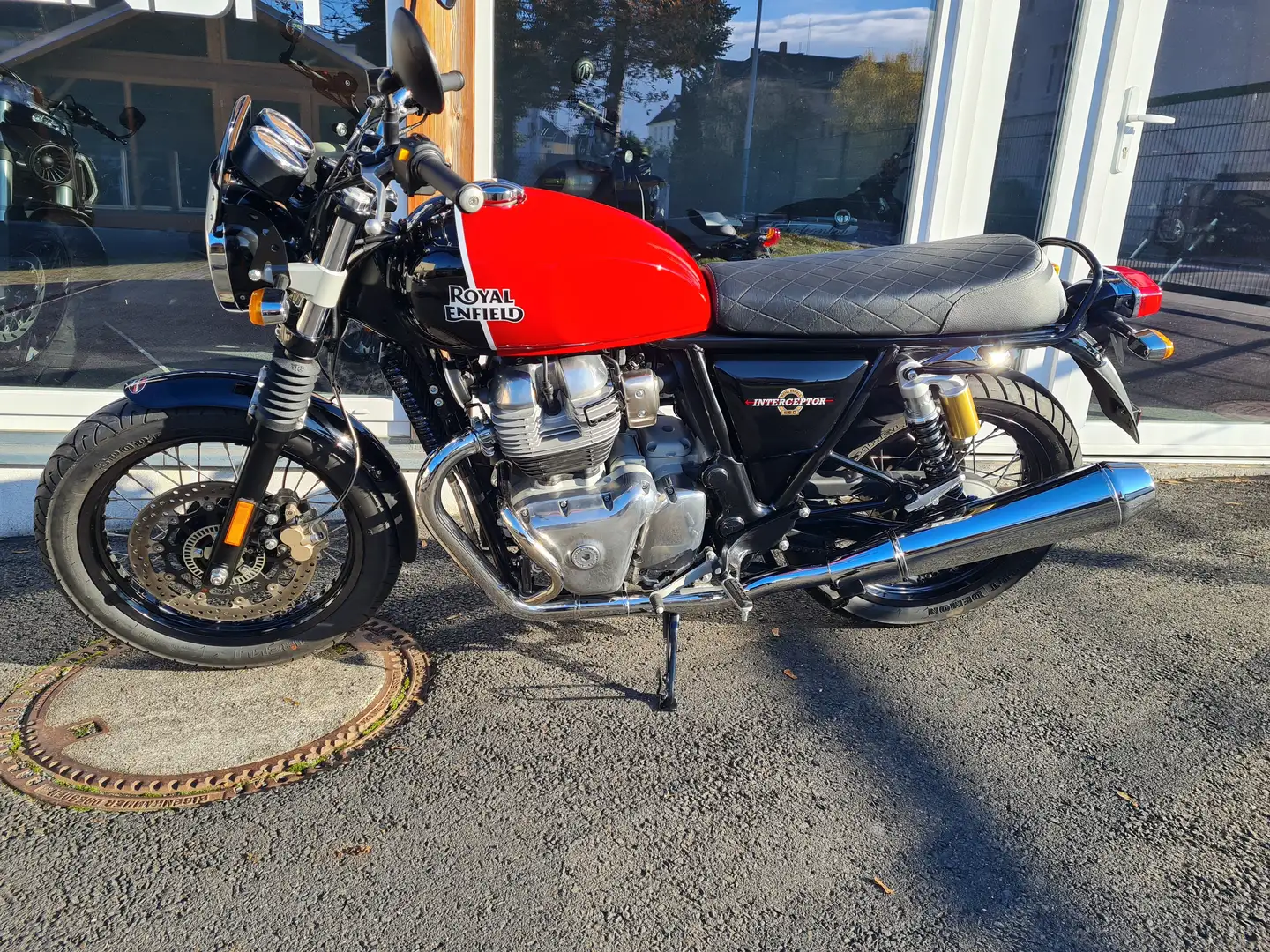 Royal Enfield Interceptor 650 Roşu - 2