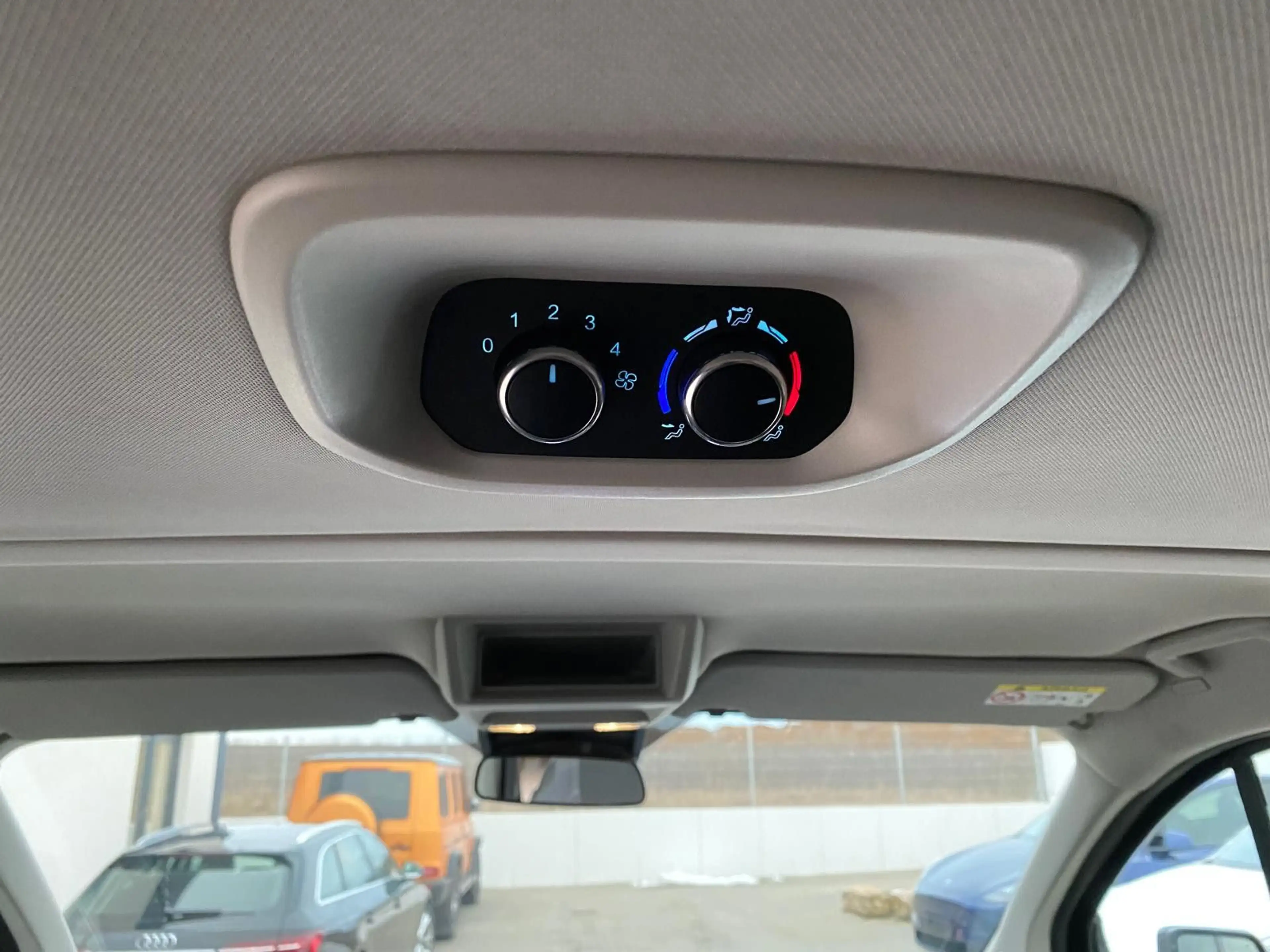 Ford Tourneo Custom Kombi 320 L1Titanium|LEDER|SZH| — photo 8