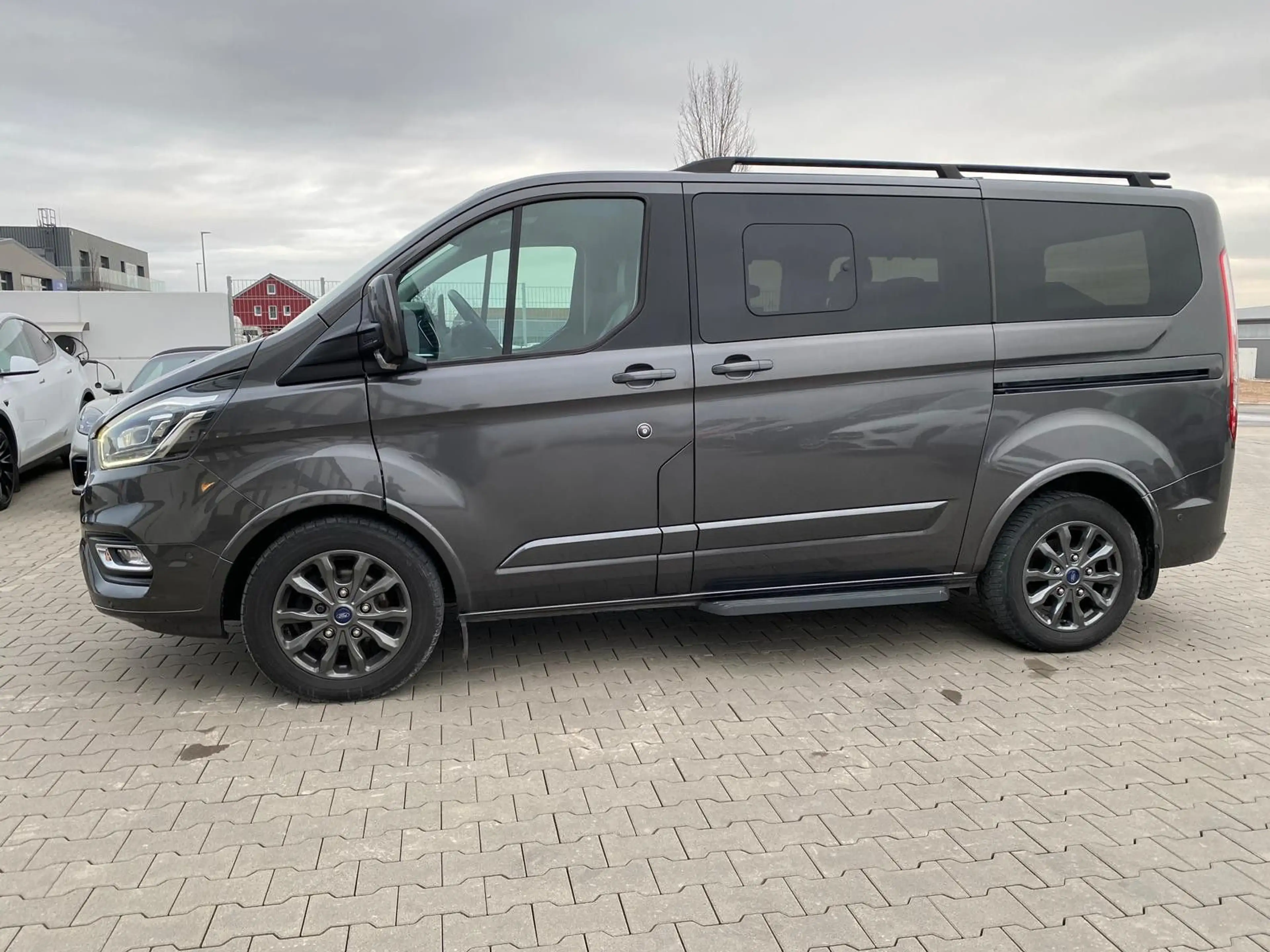 Ford Tourneo Custom Kombi 320 L1Titanium|LEDER|SZH| — photo 5
