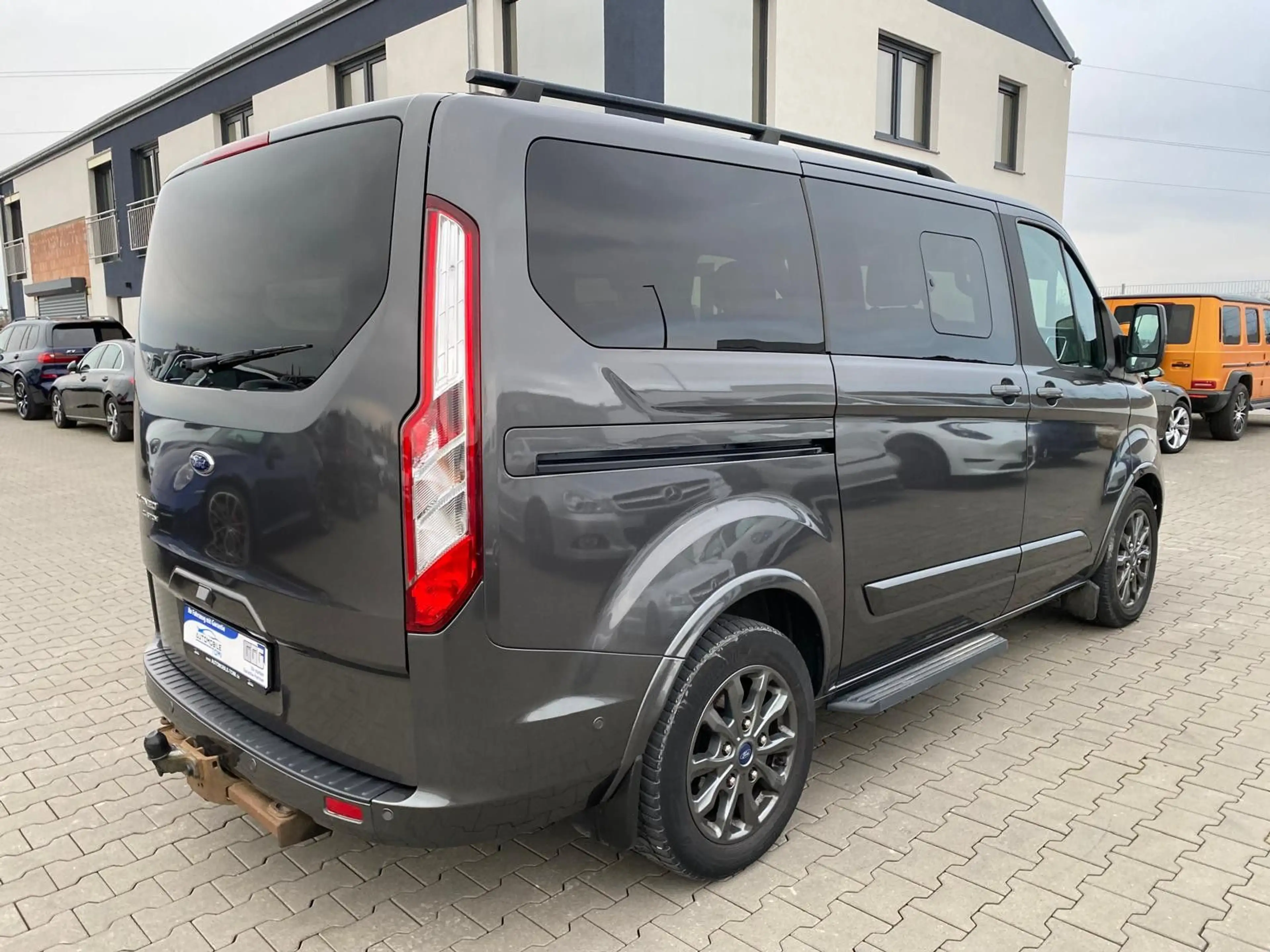 Ford Tourneo Custom Kombi 320 L1Titanium|LEDER|SZH| — photo 7