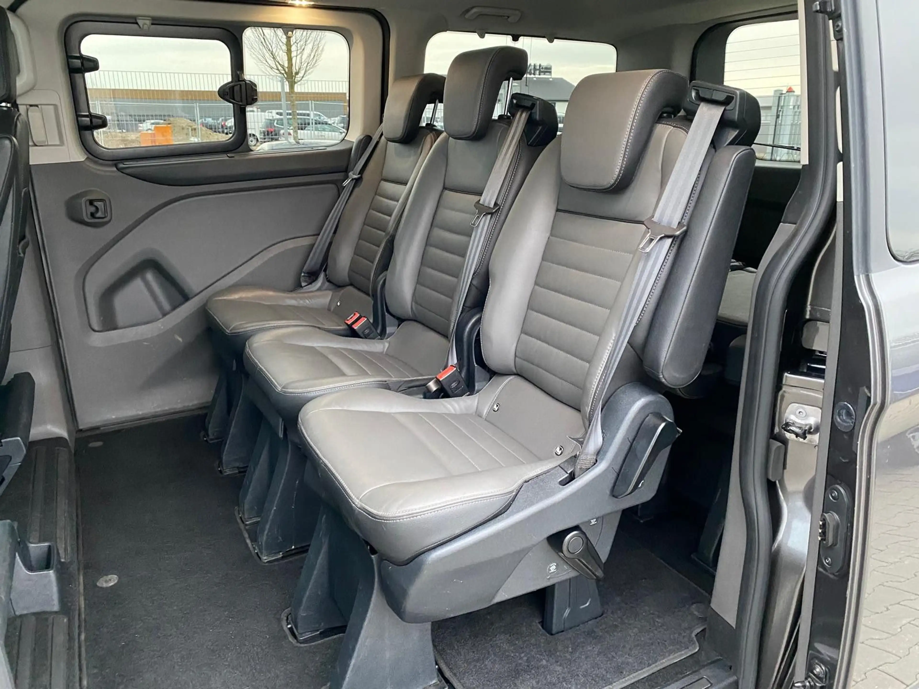 Ford Tourneo Custom Kombi 320 L1Titanium|LEDER|SZH| — photo 3