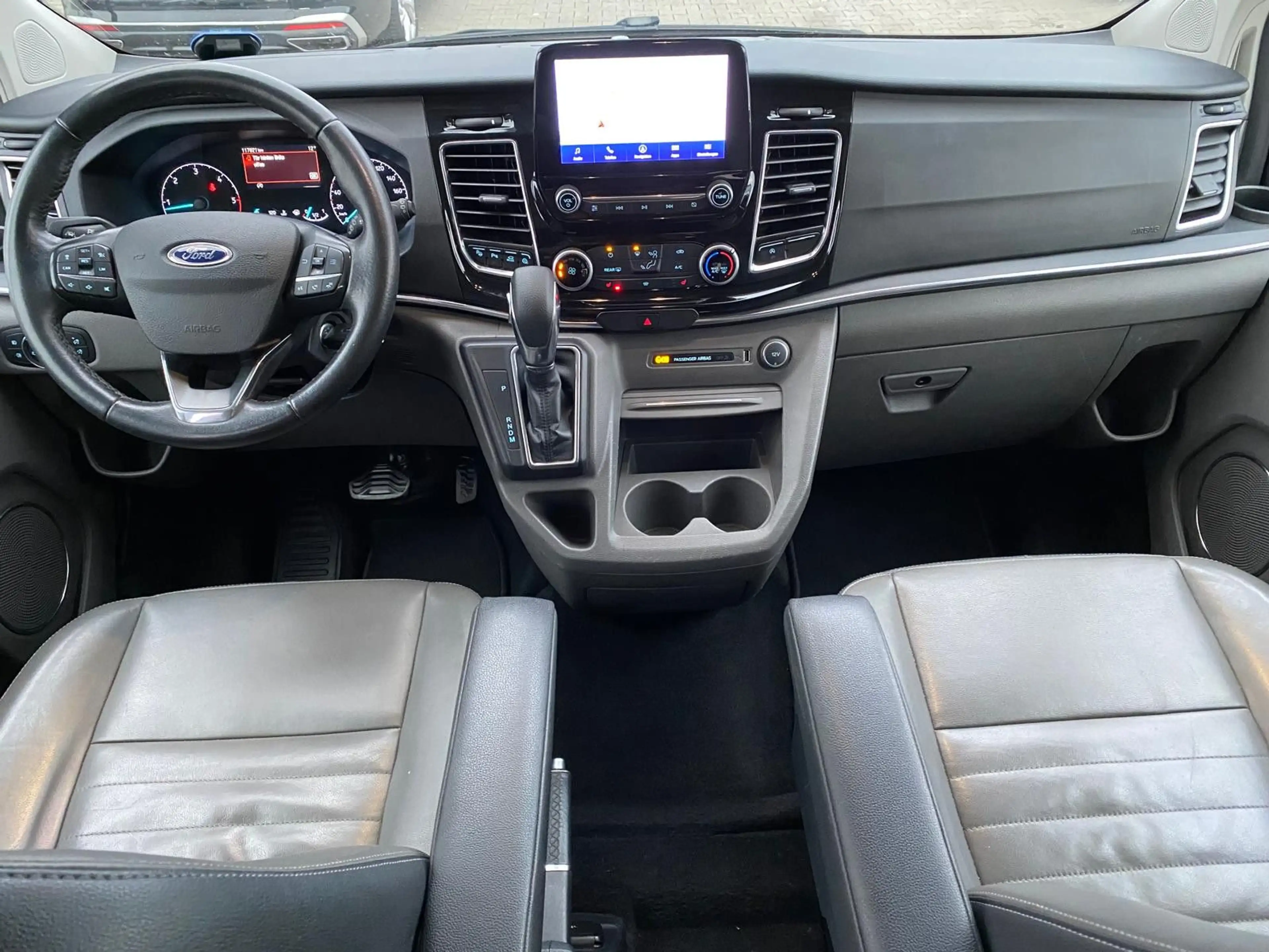 Ford Tourneo Custom Kombi 320 L1Titanium|LEDER|SZH| — photo 2