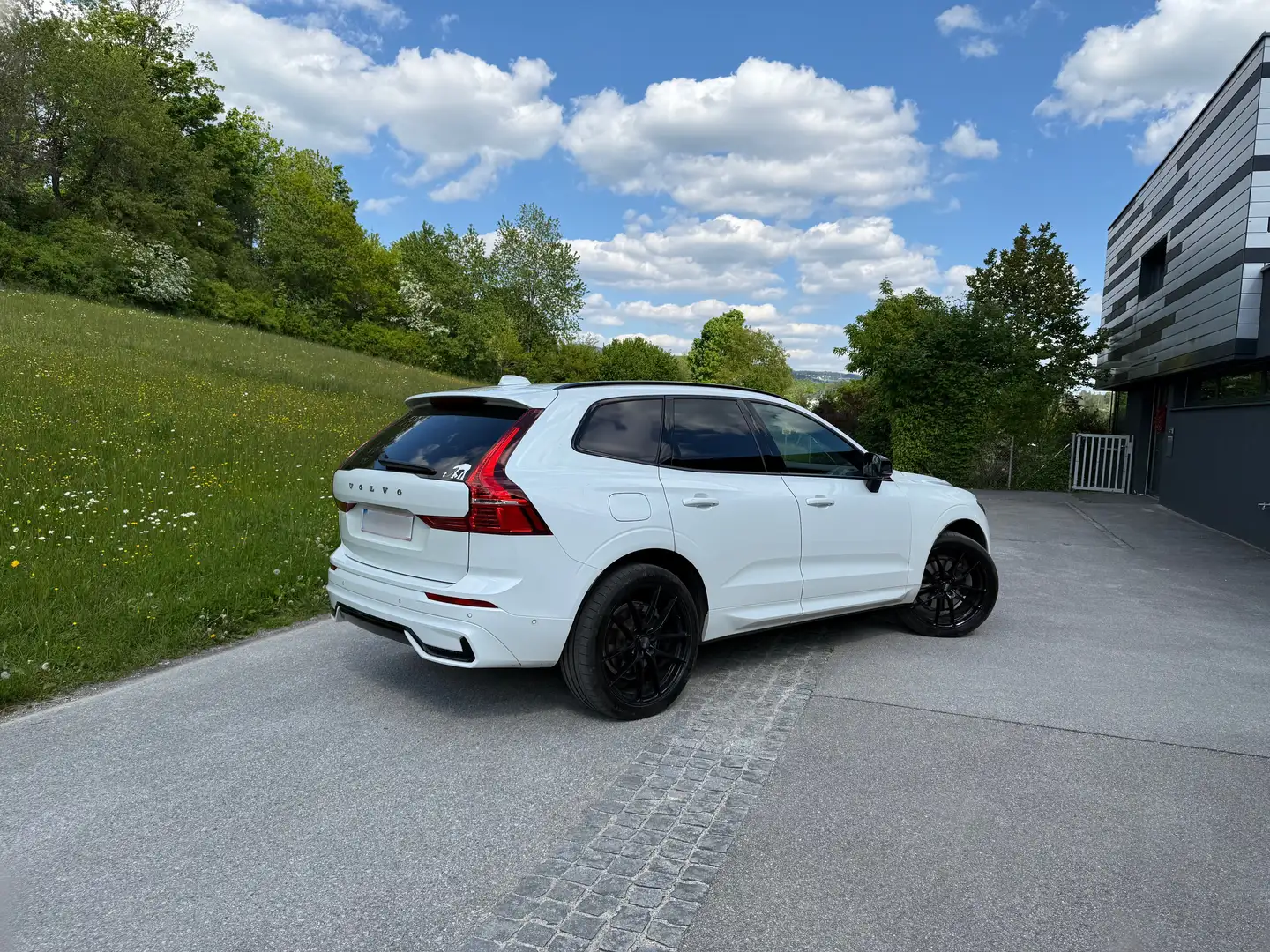 Volvo XC60 XC60 T6 AWD Recharge R-Design Weiß - 2