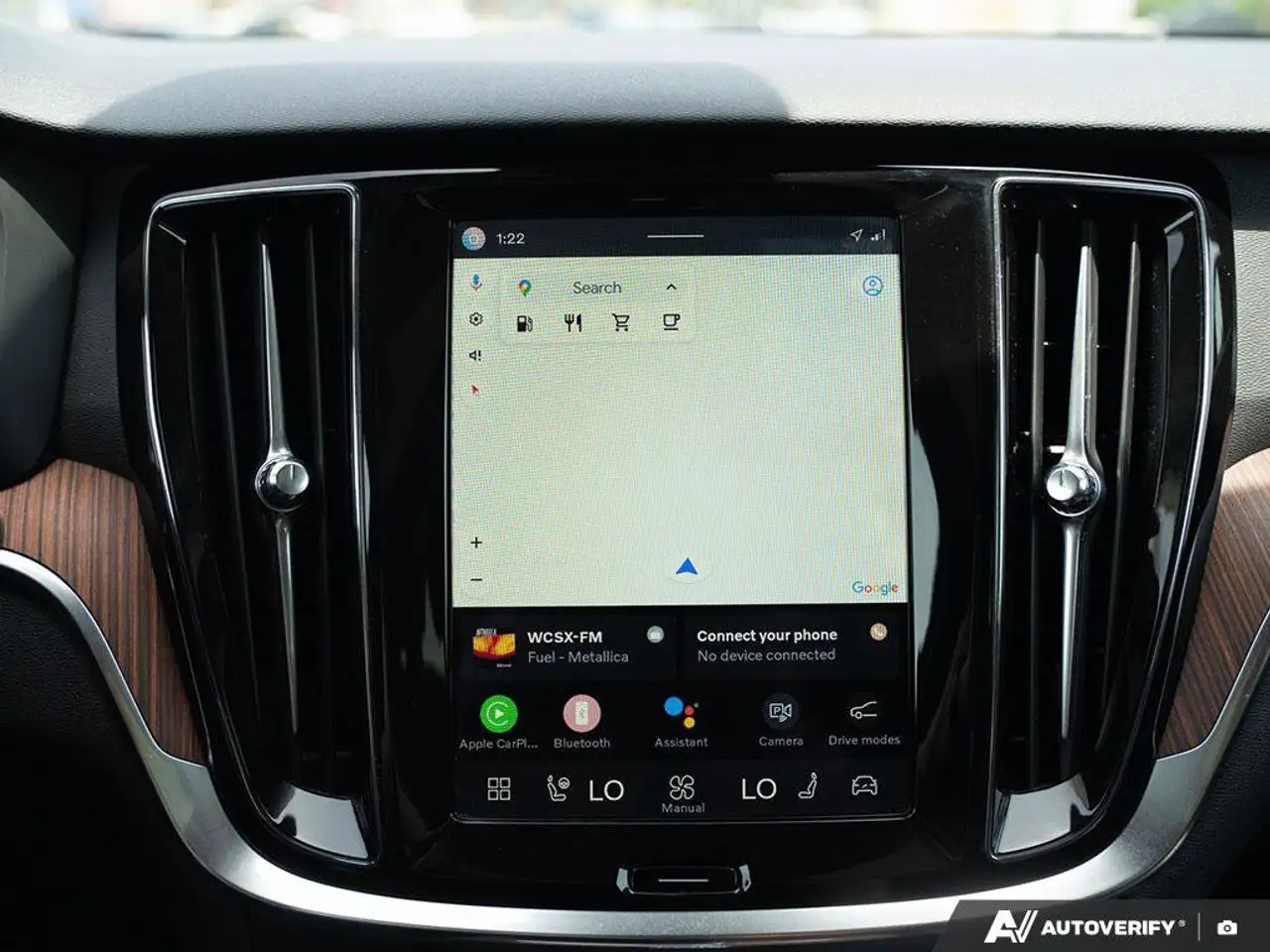 Volvo V60 Cross Country снимка Volvo V60 Cross Country