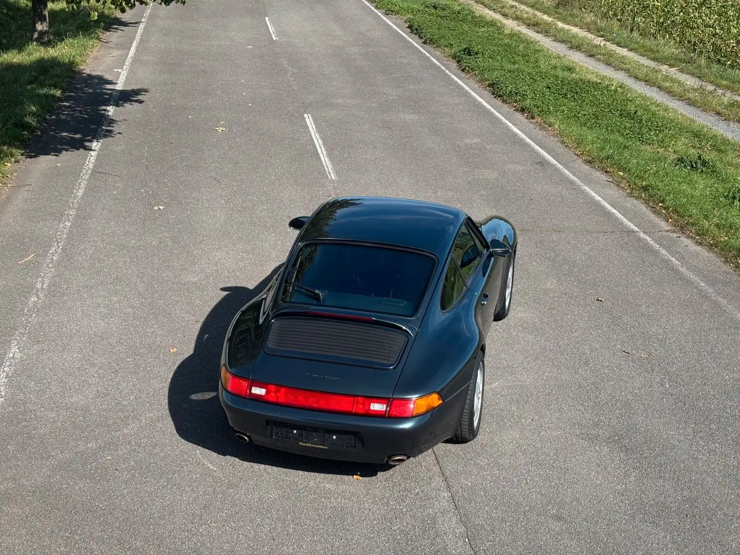Porsche 993 Carrera Coupé Tiptronic Grün - 1