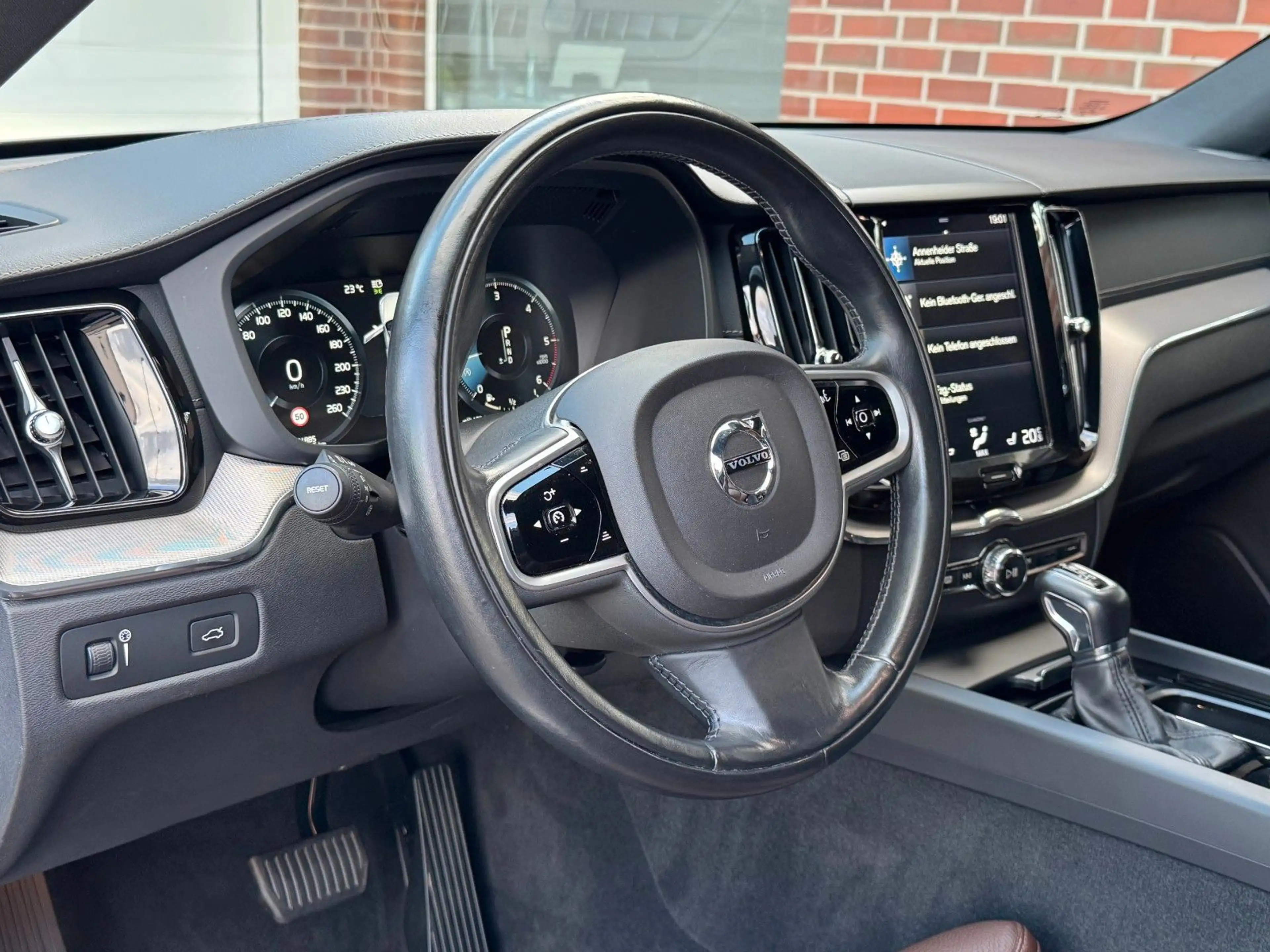 Volvo XC60 Inscription AWD*PANO*360K*AHK — photo 8