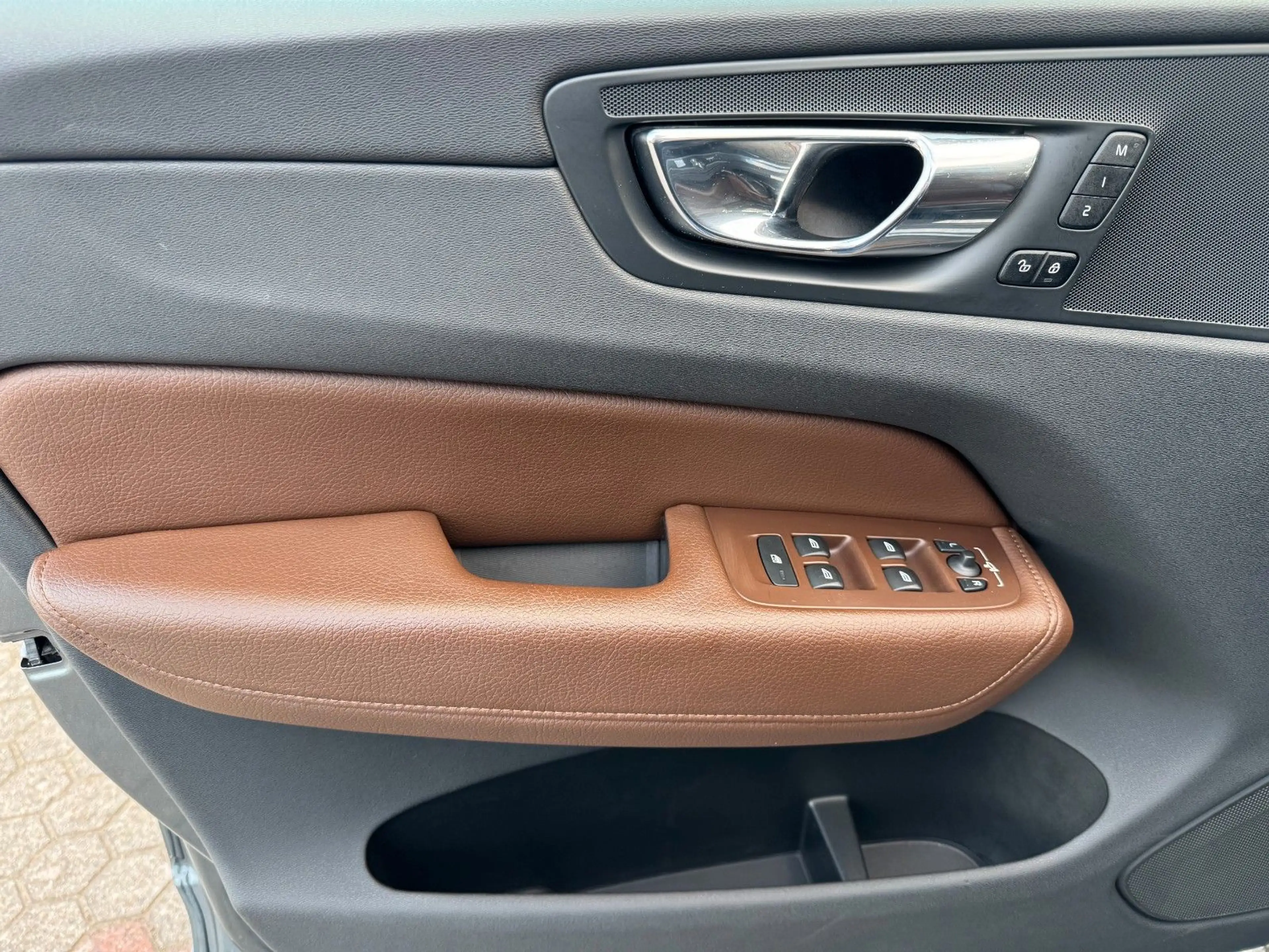 Volvo XC60 Inscription AWD*PANO*360K*AHK — photo 13