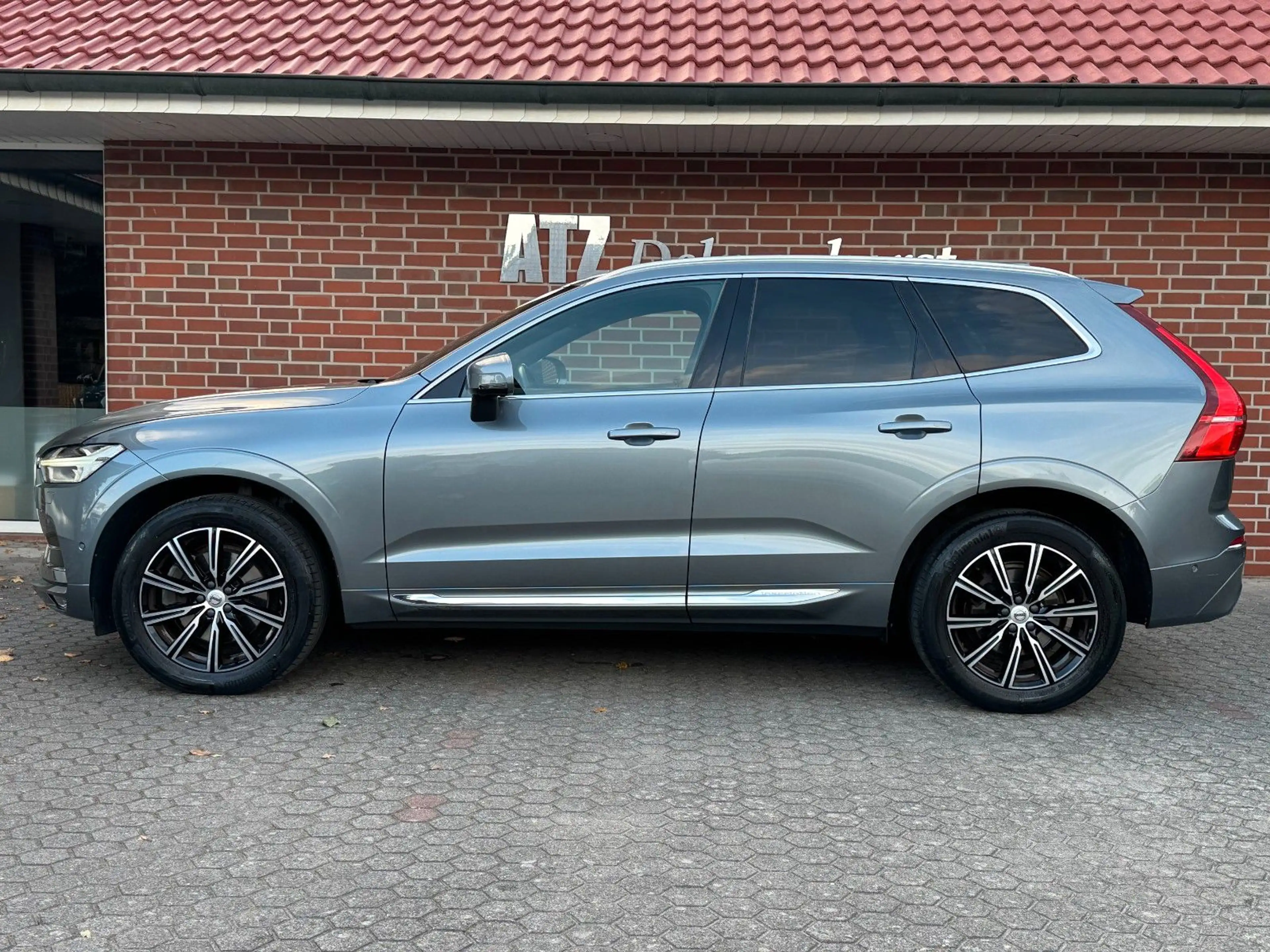 Volvo XC60 Inscription AWD*PANO*360K*AHK — photo 2