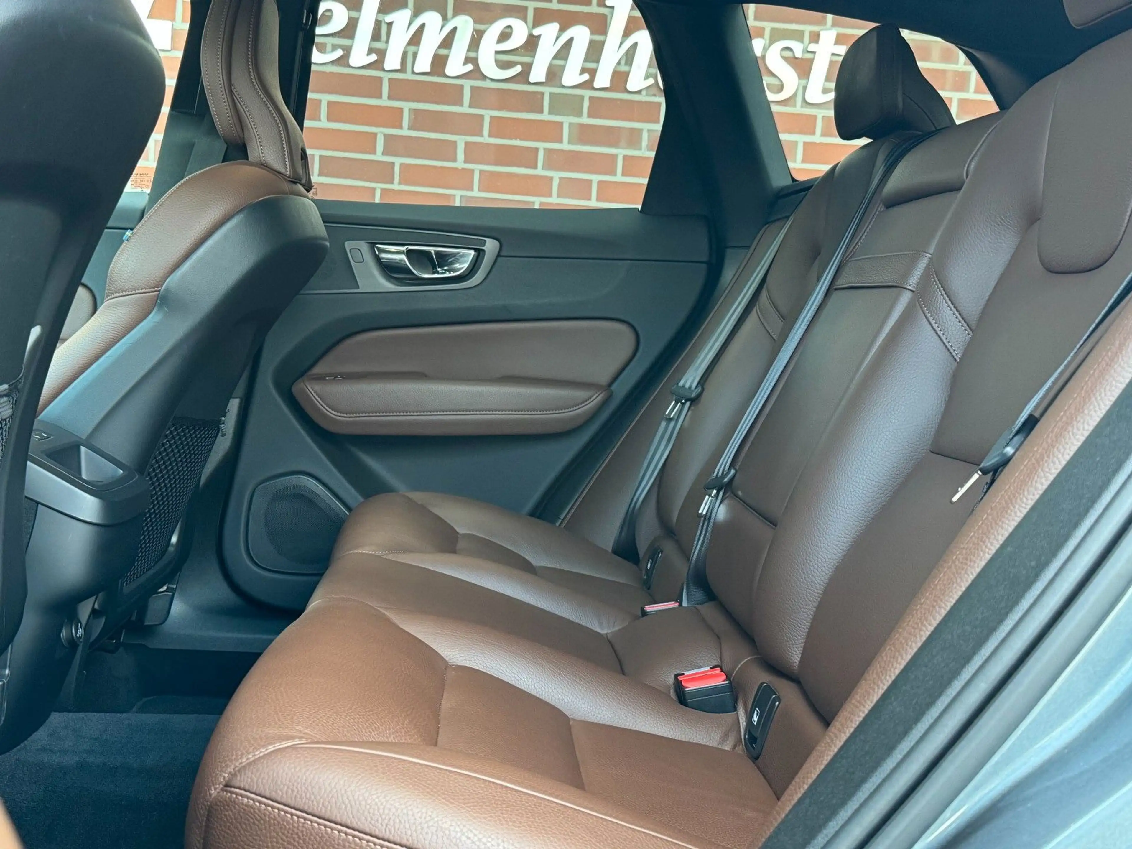 Volvo XC60 Inscription AWD*PANO*360K*AHK — photo 15