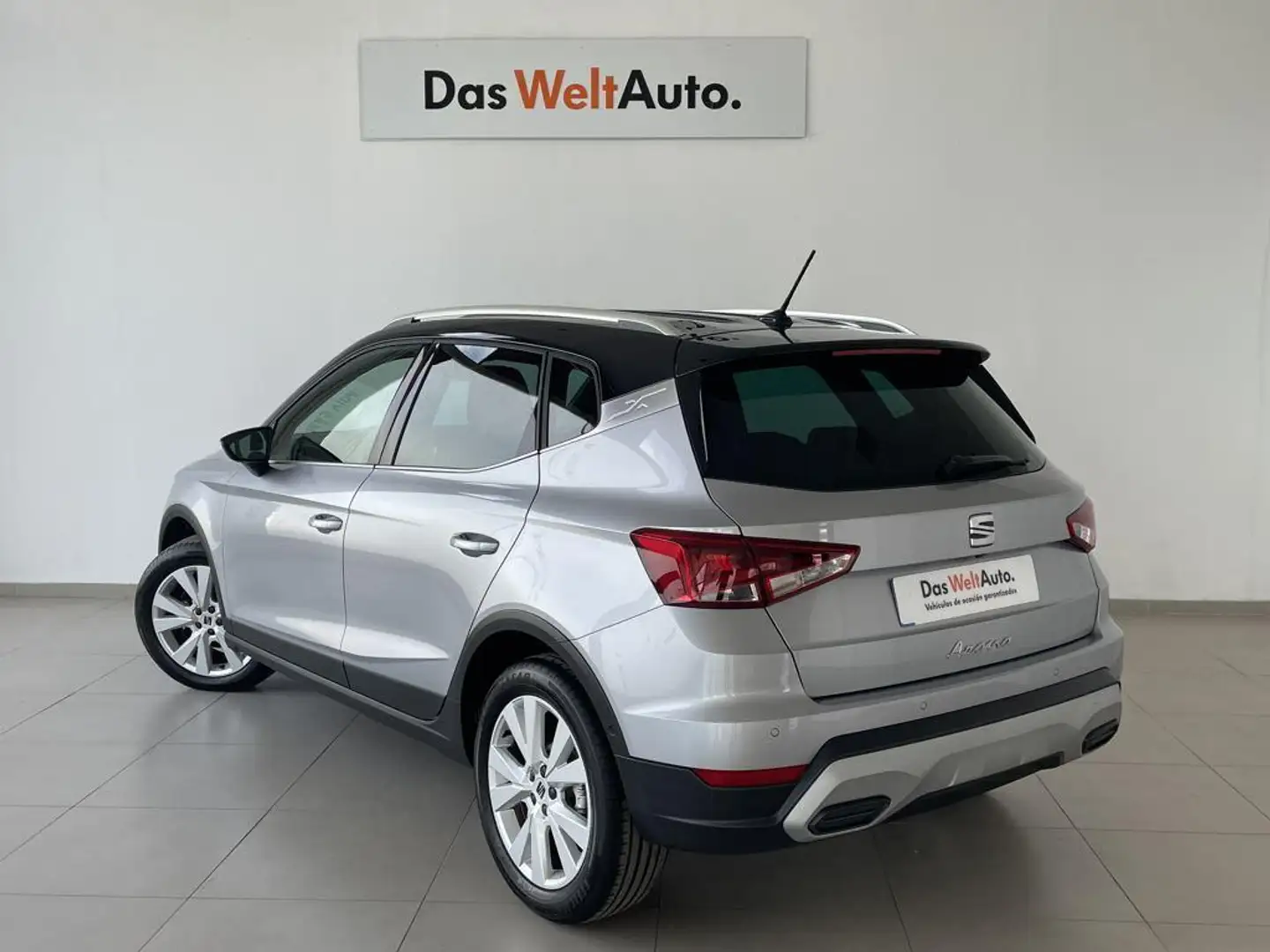 SEAT Arona 1.0 TSI S&S Xperience DSG7 XS 110 Plateado - 2