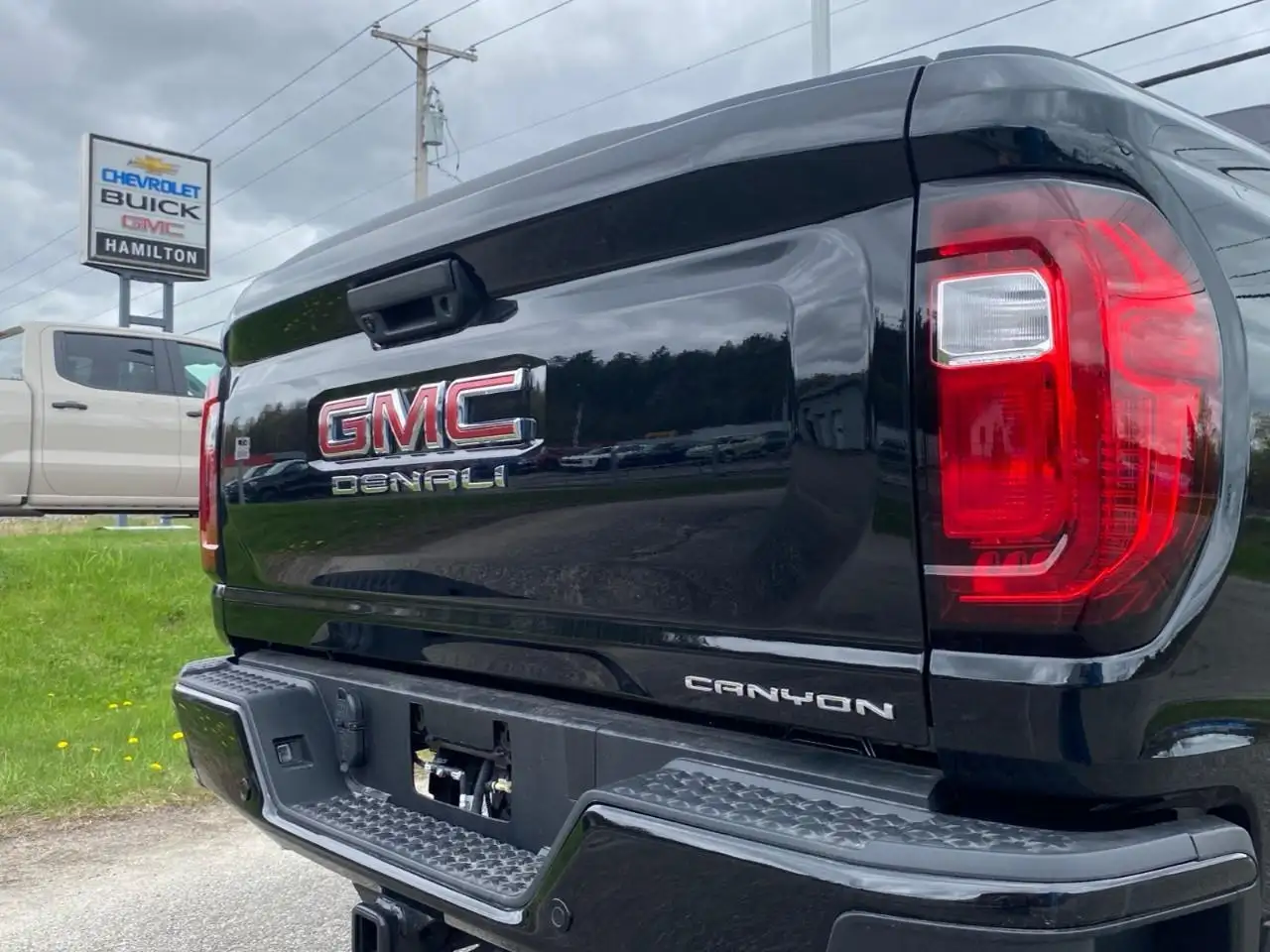 GMC Canyon снимка GMC Canyon