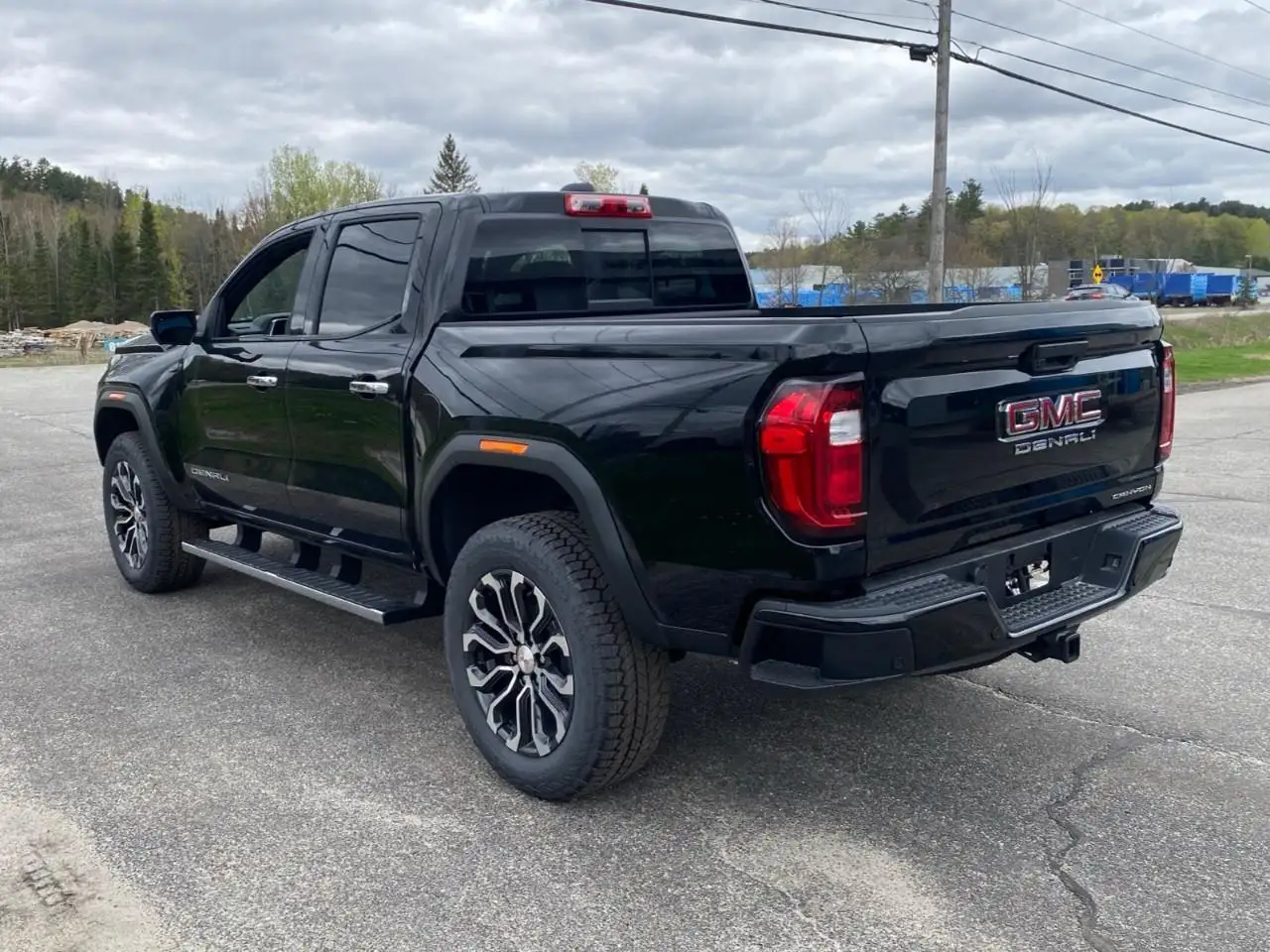 GMC Canyon снимка GMC Canyon