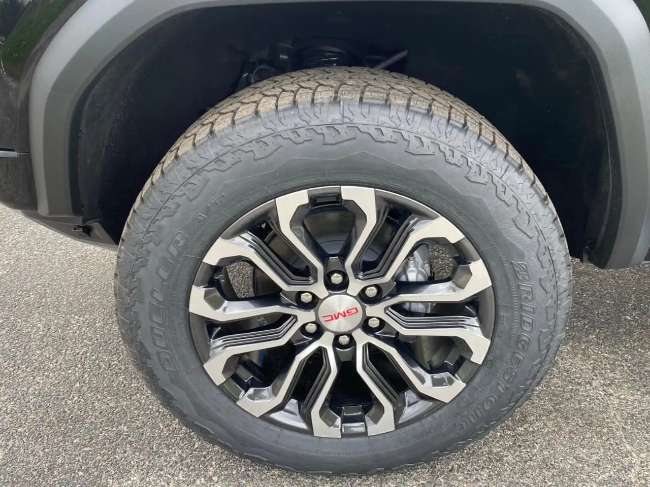 GMC Canyon снимка GMC Canyon